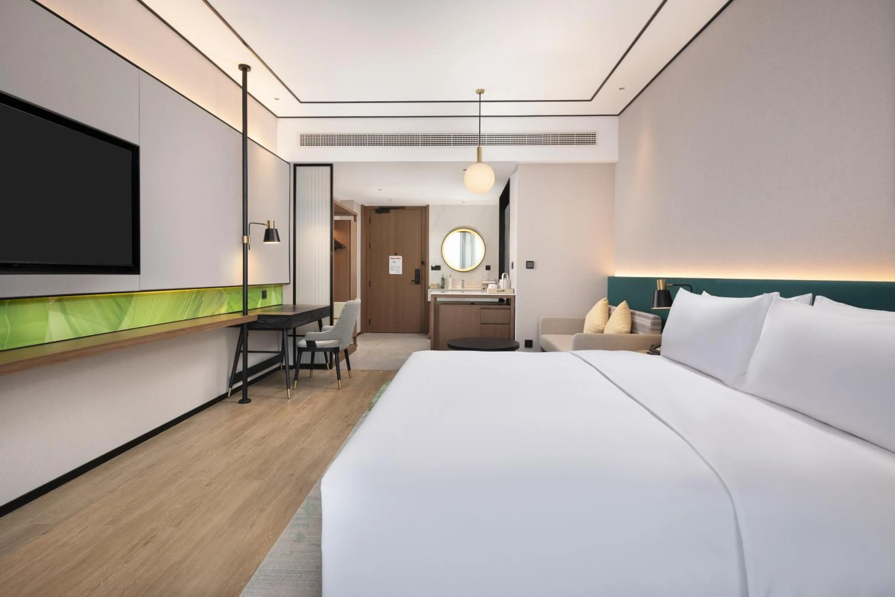 Bed in Hilton Garden Inn Hangzhou Grand Canal