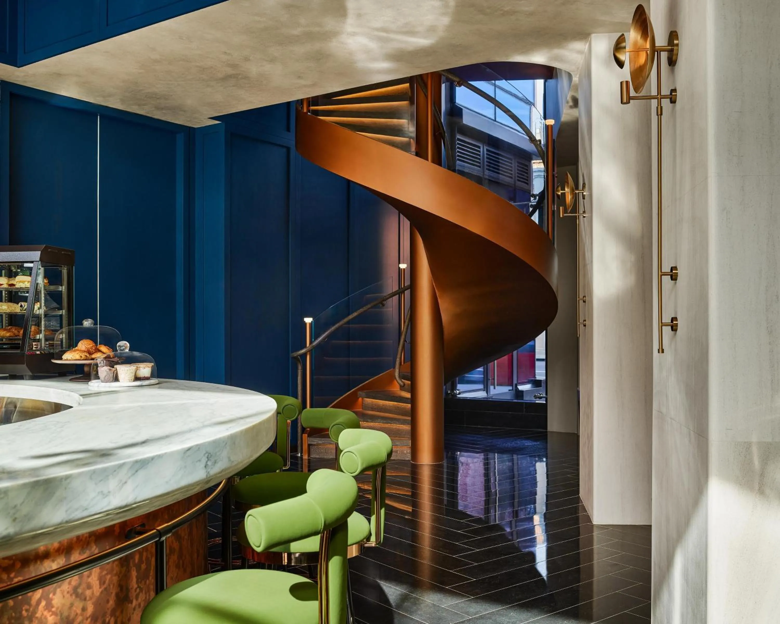 Lounge or bar in The George Manhattan, Tapestry Collection By Hilton