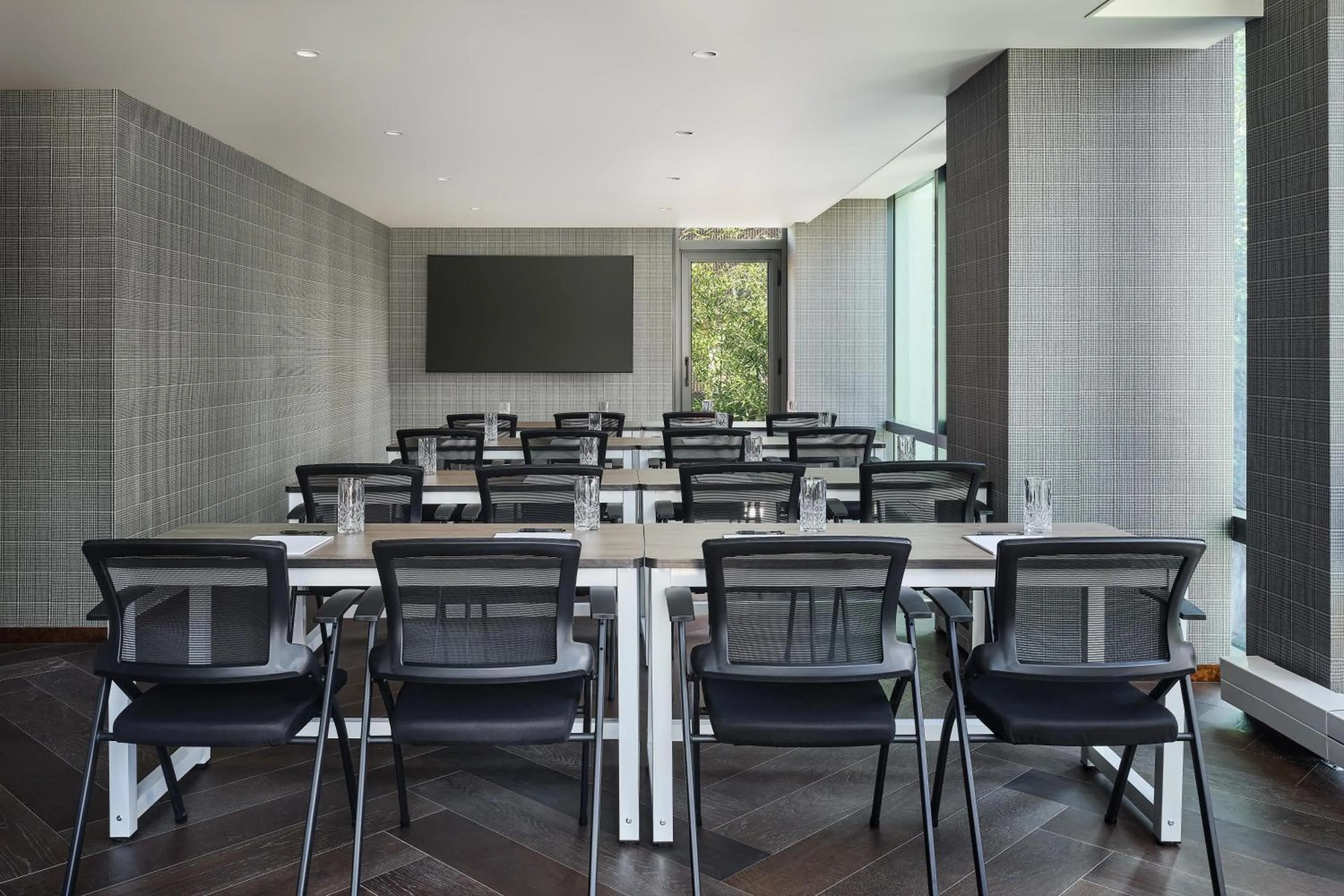 Meeting/conference room in The George Manhattan, Tapestry Collection By Hilton