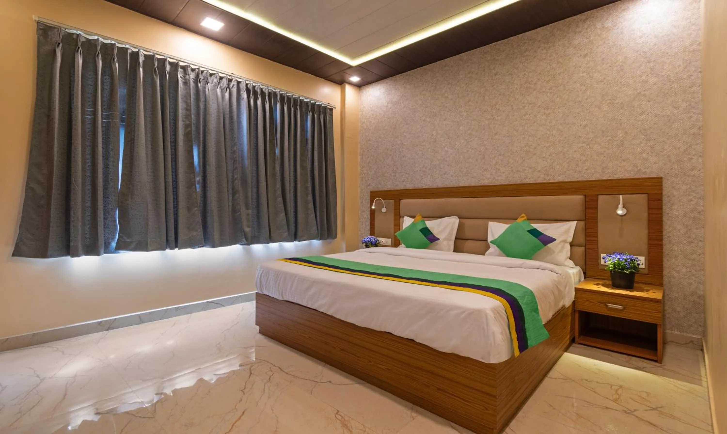 Bedroom, Bed in Treebo Heaven Grand Ayodhya