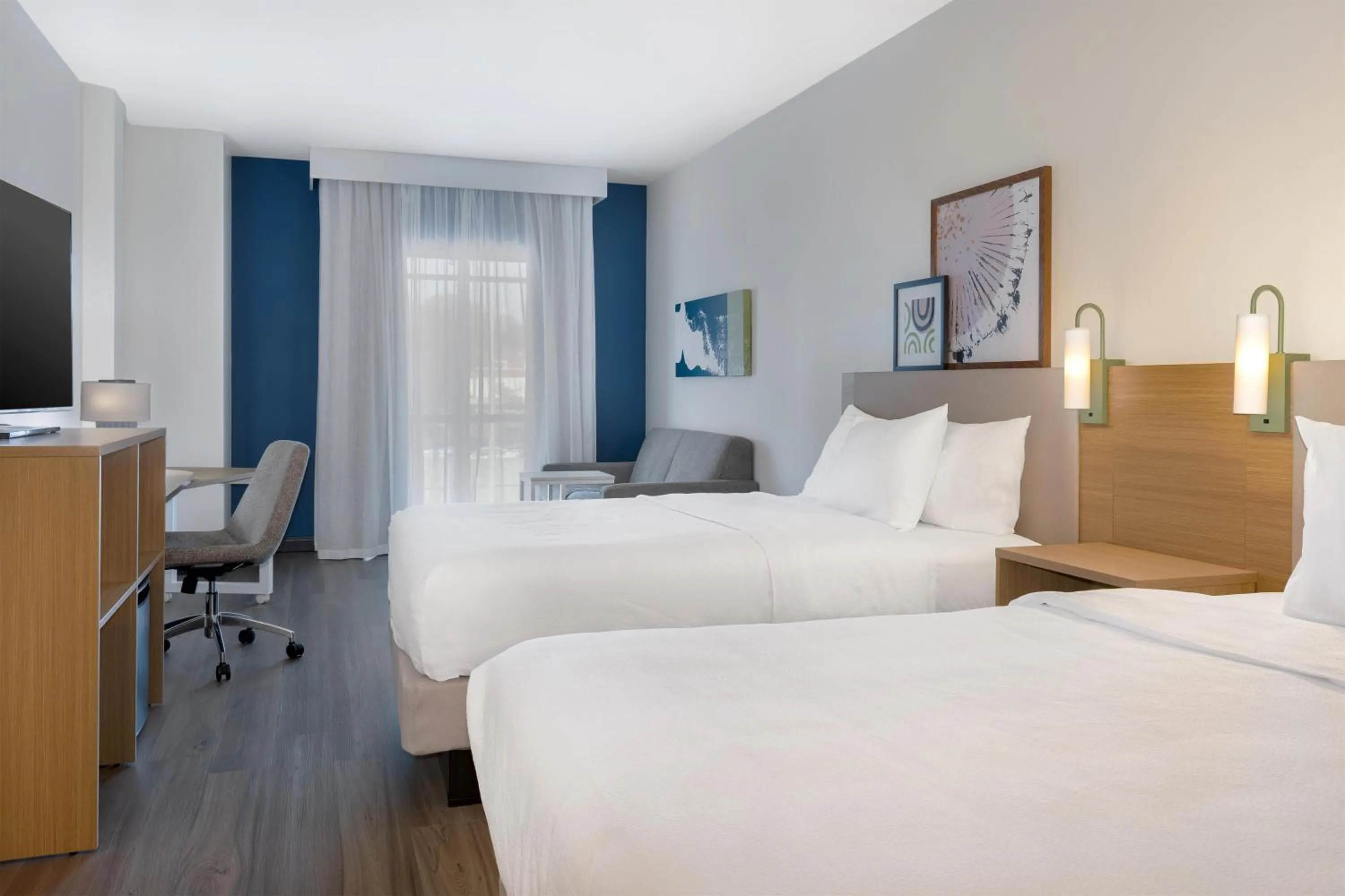 Bed in Spark By Hilton Montreal Midtown