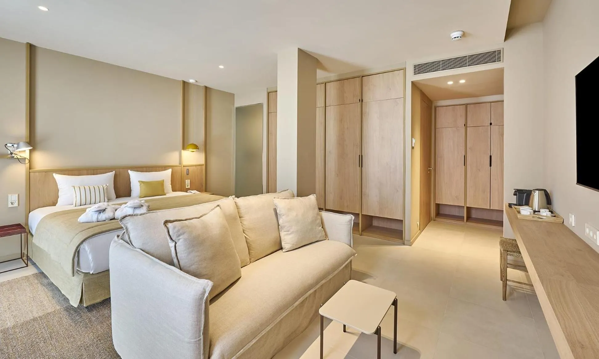 Suite in Hotel Marina Cambrils by URH
