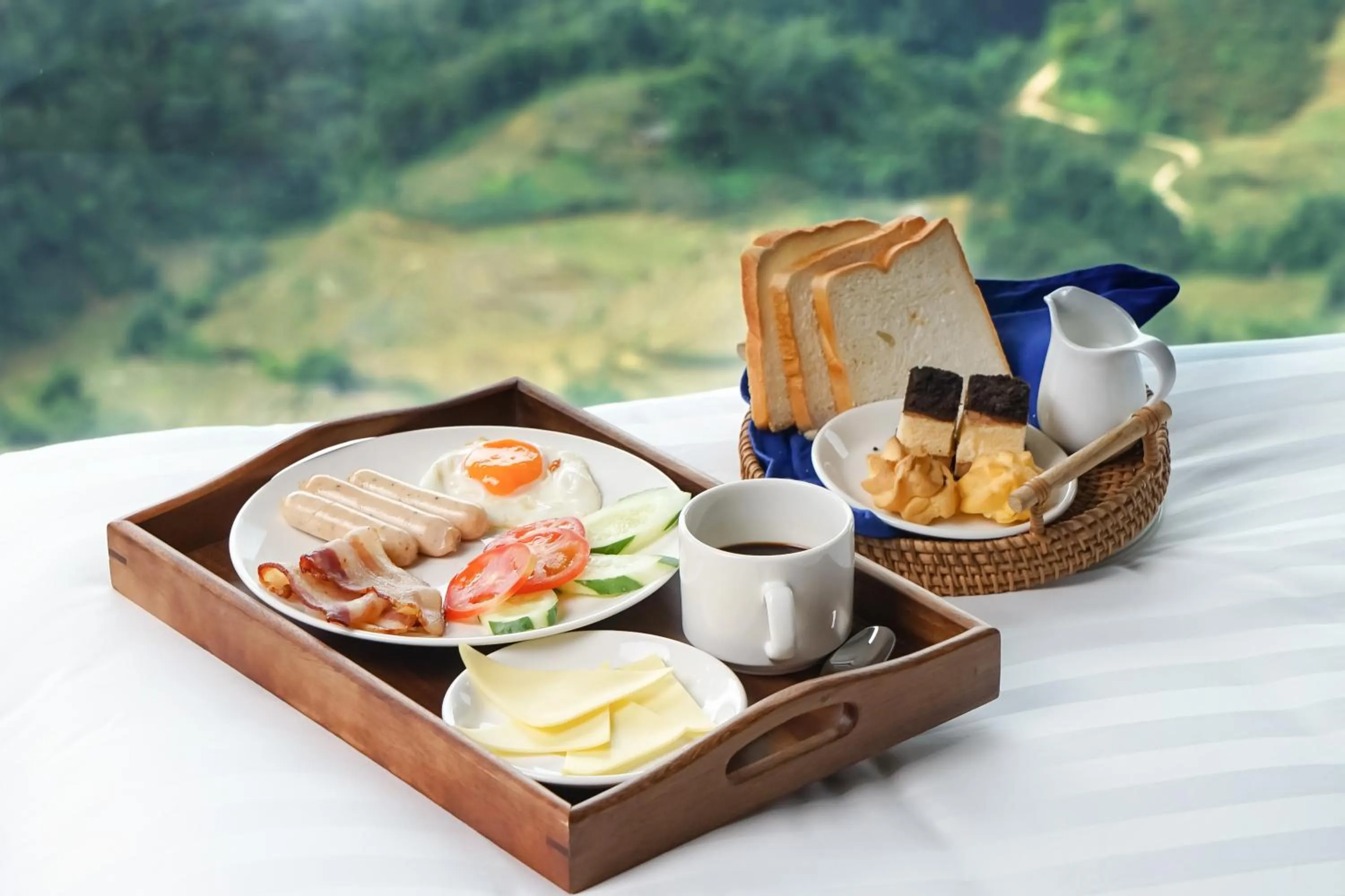 room service in DeLaMont Sapa Hotel - Hill Serenity Retreat