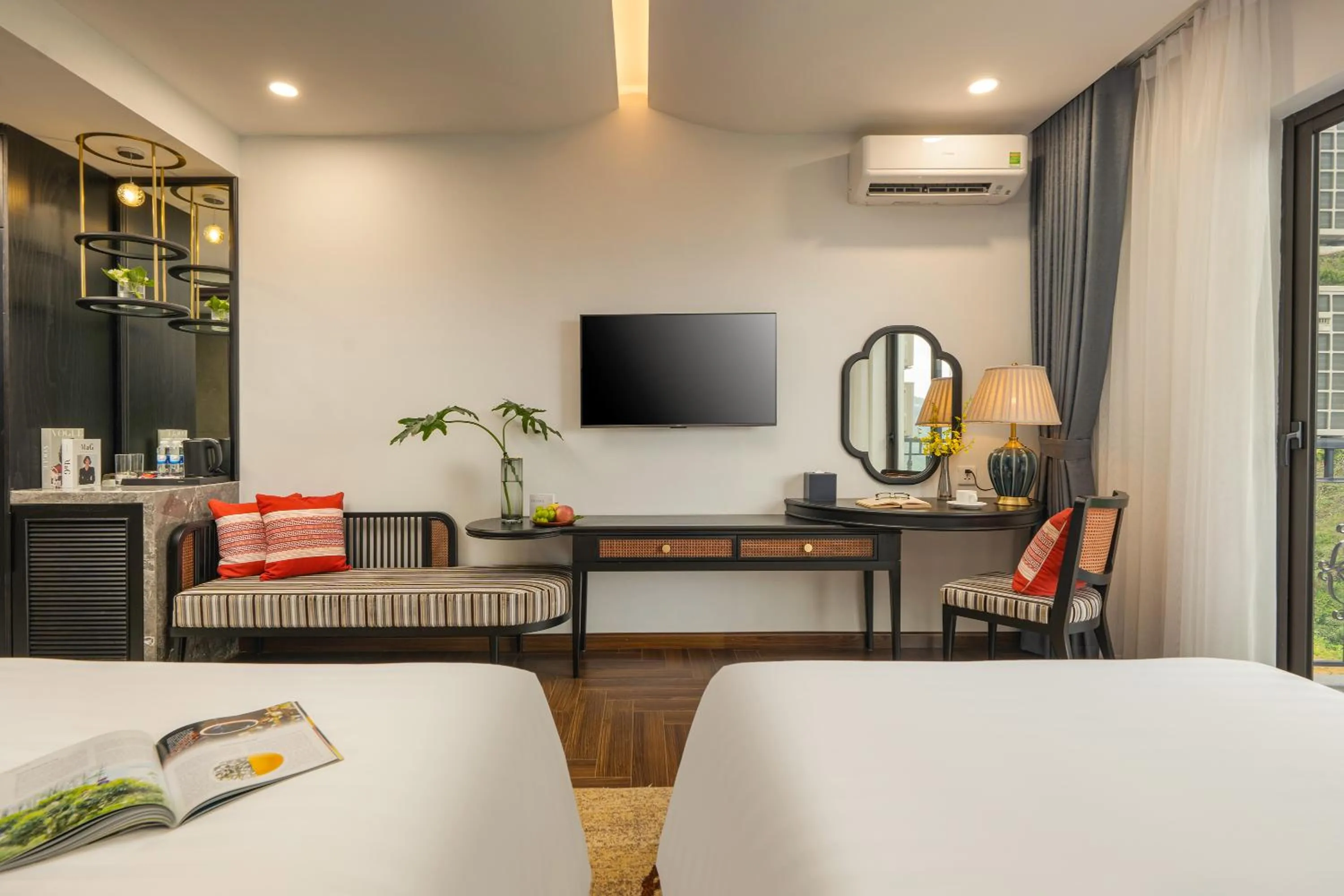 TV and multimedia, Bed in DeLaMont Sapa Hotel - Hill Serenity Retreat