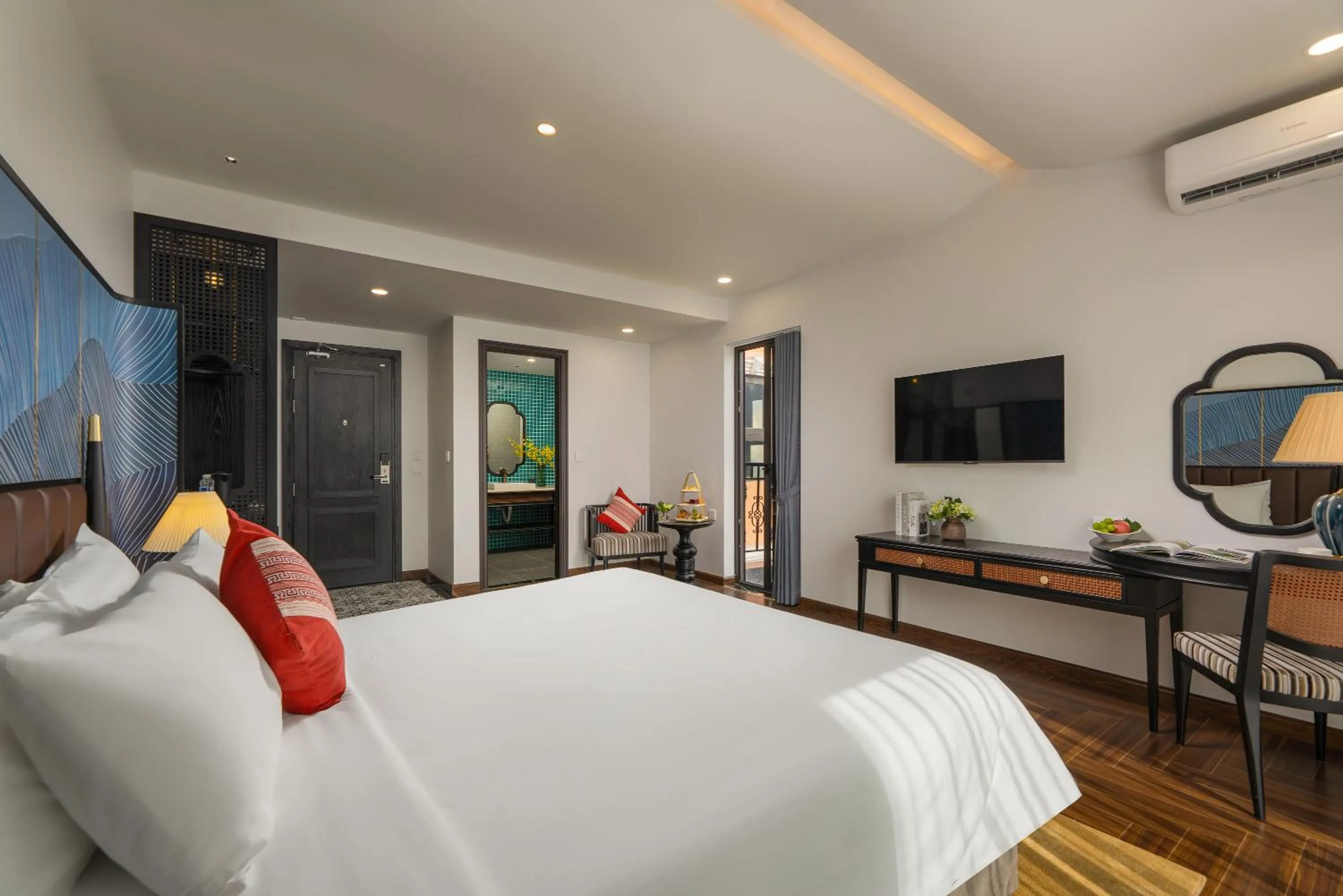 Bed in DeLaMont Sapa Hotel - Hill Serenity Retreat