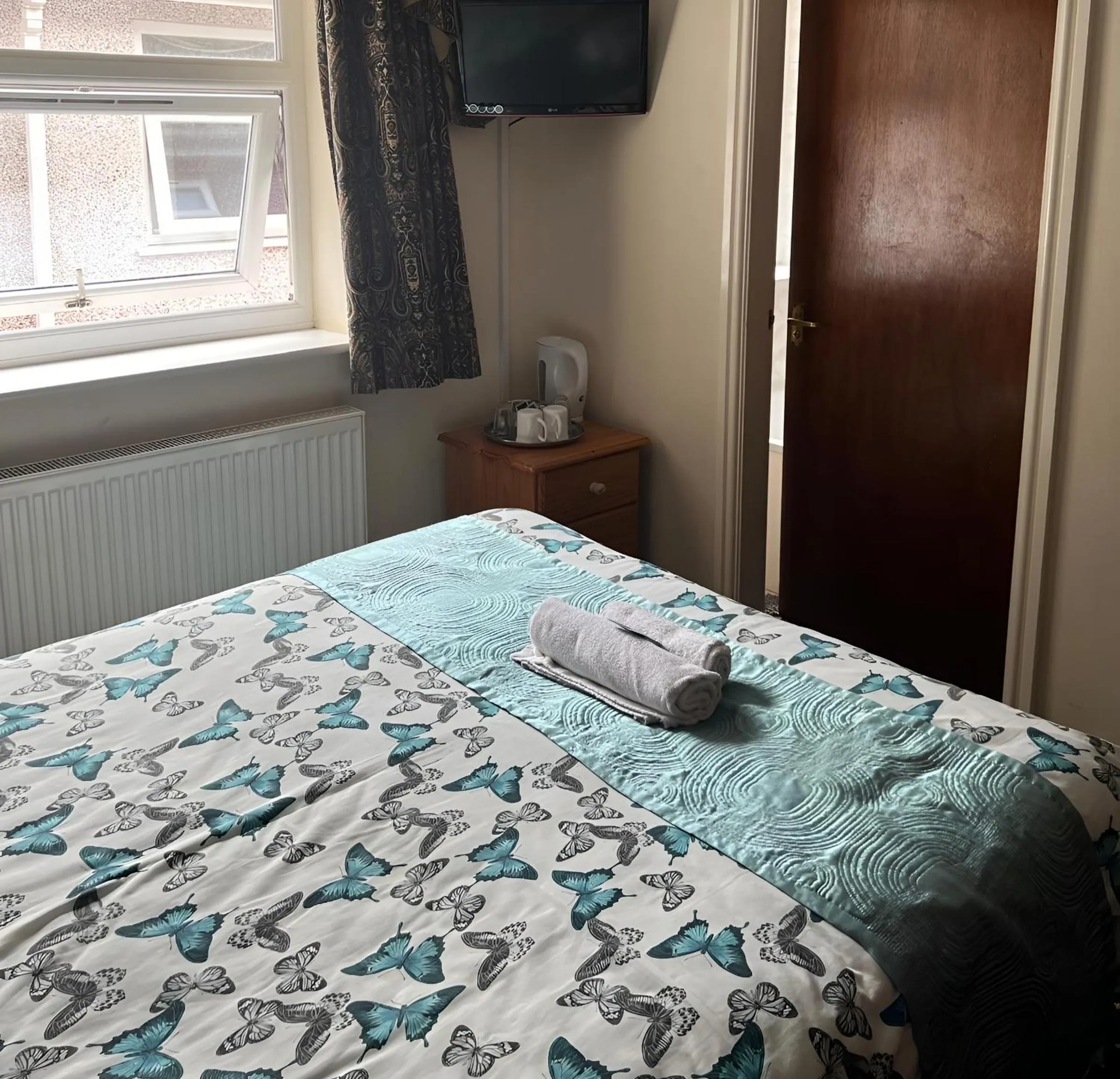 Photo of the whole room, Bed in Baytree Lodge