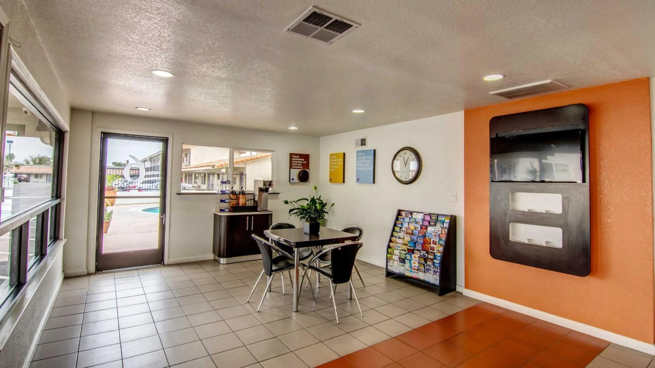 Lobby or reception in Motel 6 Manteca CA