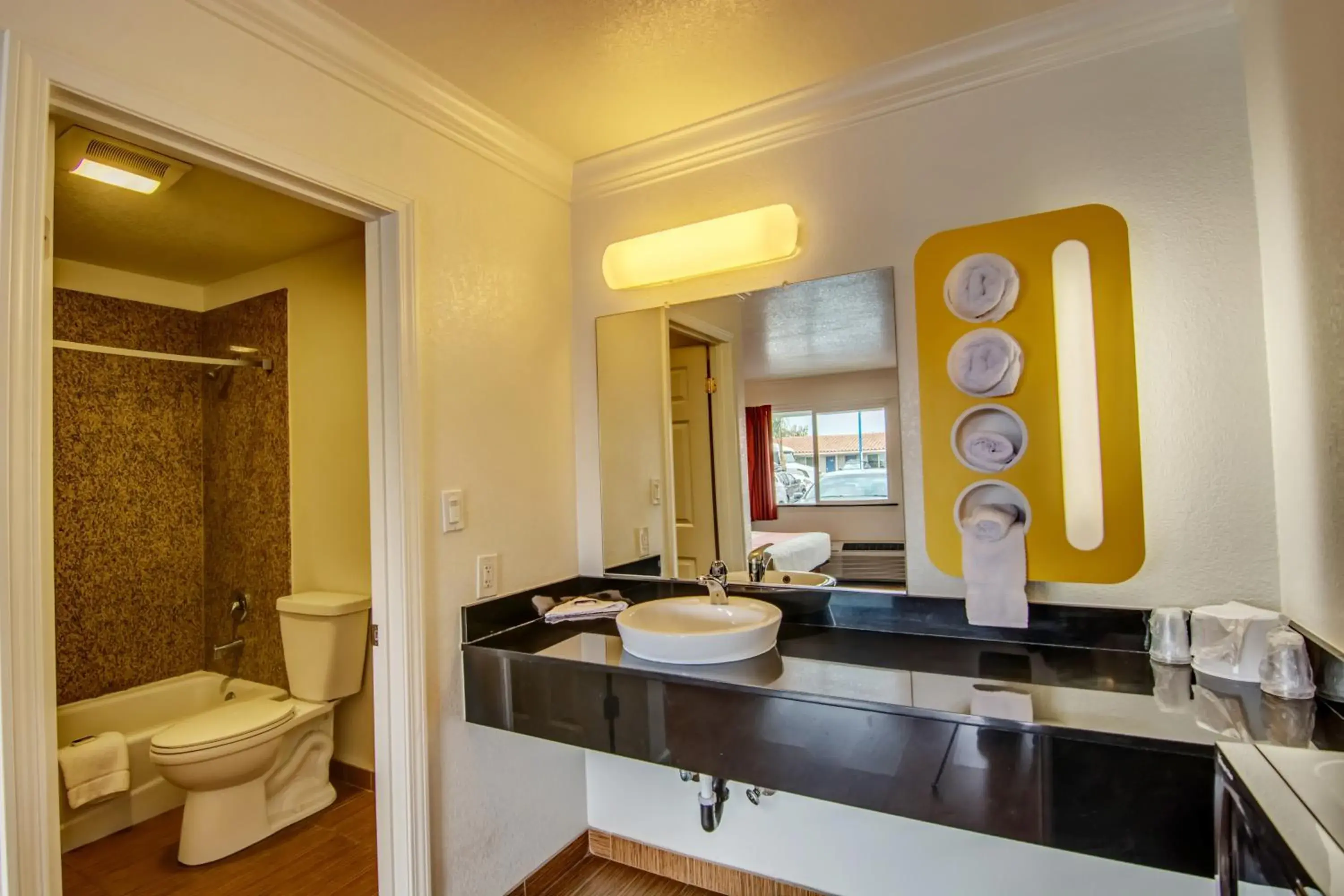 Queen Room with Two Queen Beds - Disability Access in Motel 6 Manteca CA Queen Room with Two Queen Beds - Disability Access in Motel 6 Manteca CA