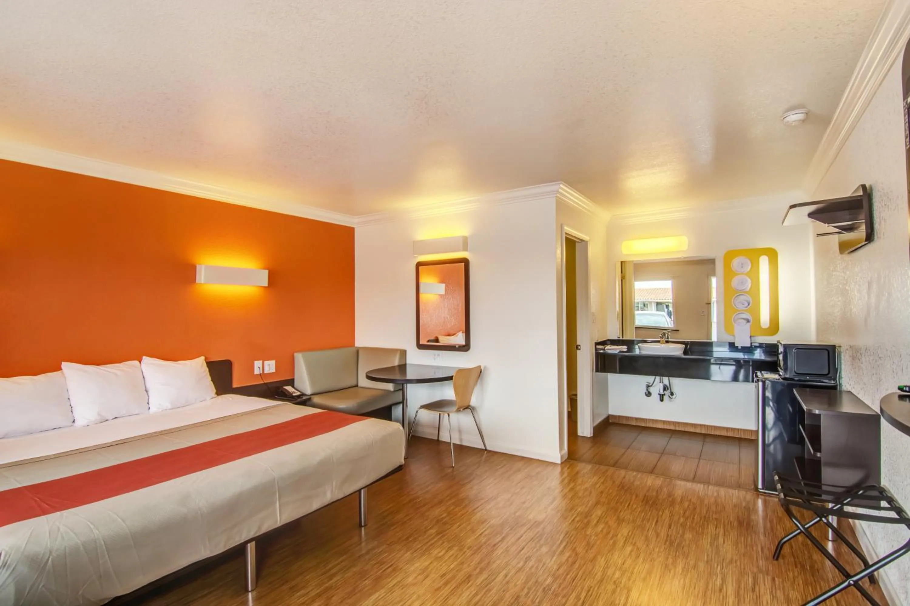 Bed in Motel 6 Manteca CA