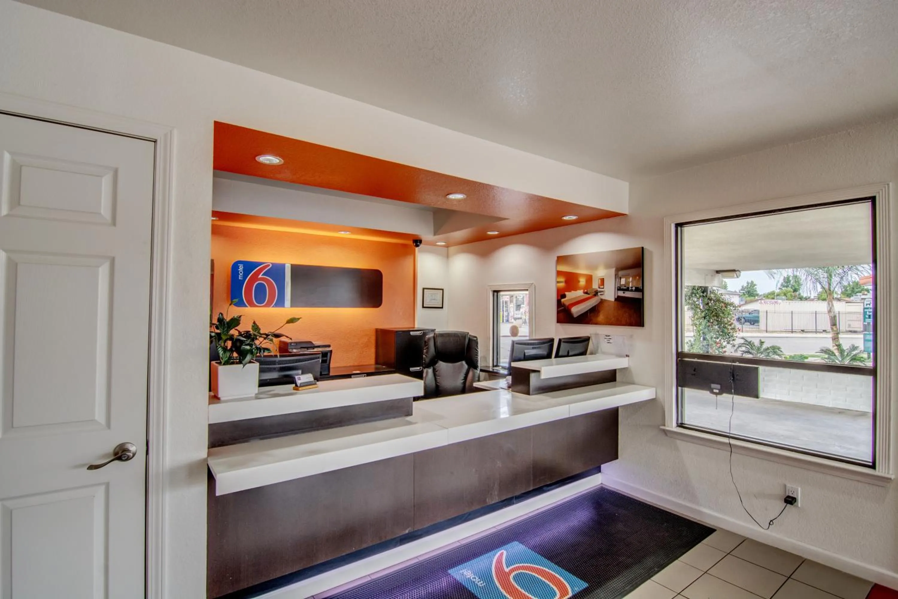 Lobby or reception in Motel 6 Manteca CA
