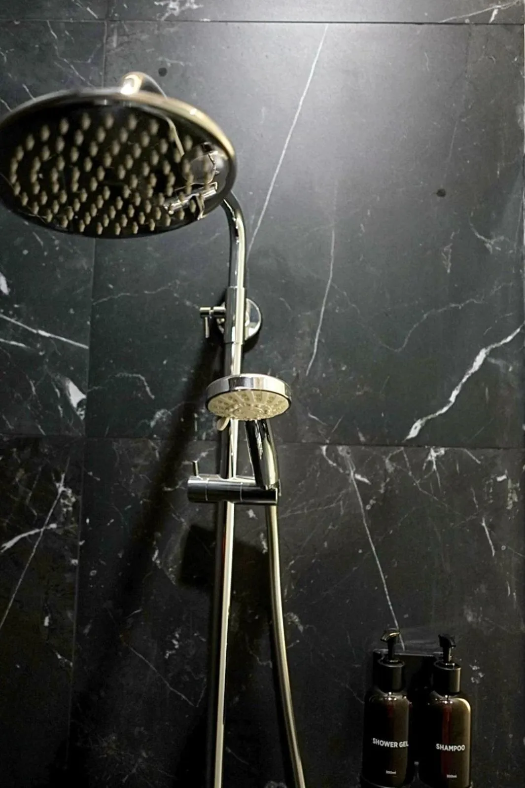 Spot 43 Cafe and Hotel