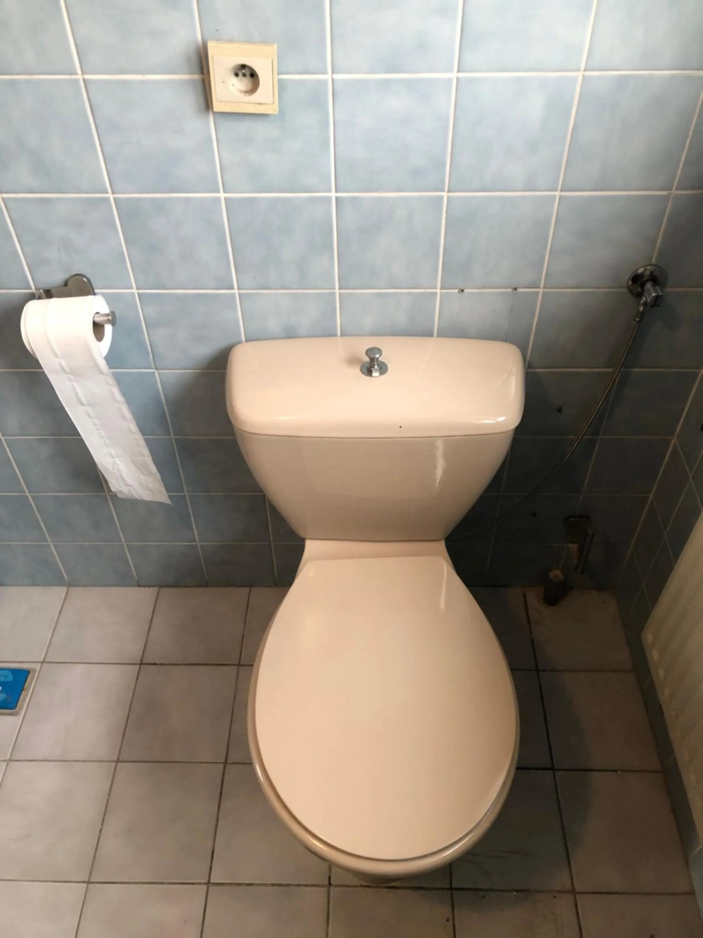 Toilet in Hôtel Belair "Ravel Etape"