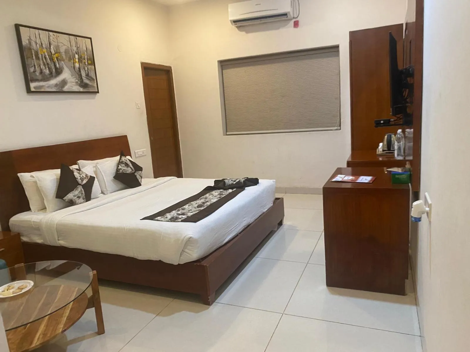 Bedroom, Bed in Mrugavani Resort & Spa