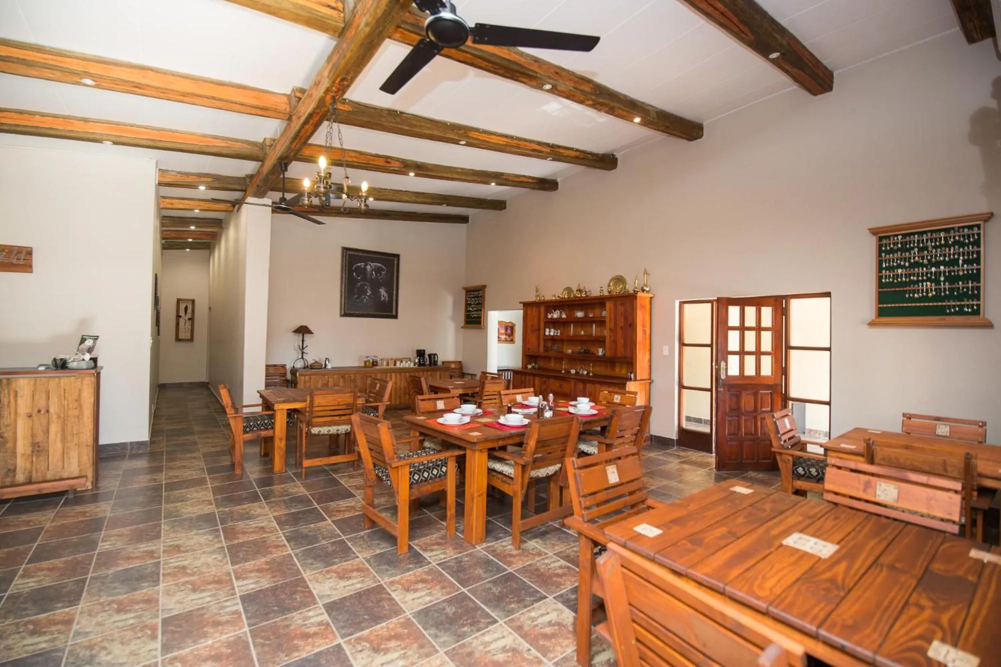 Restaurant/places to eat in Foreva Wild