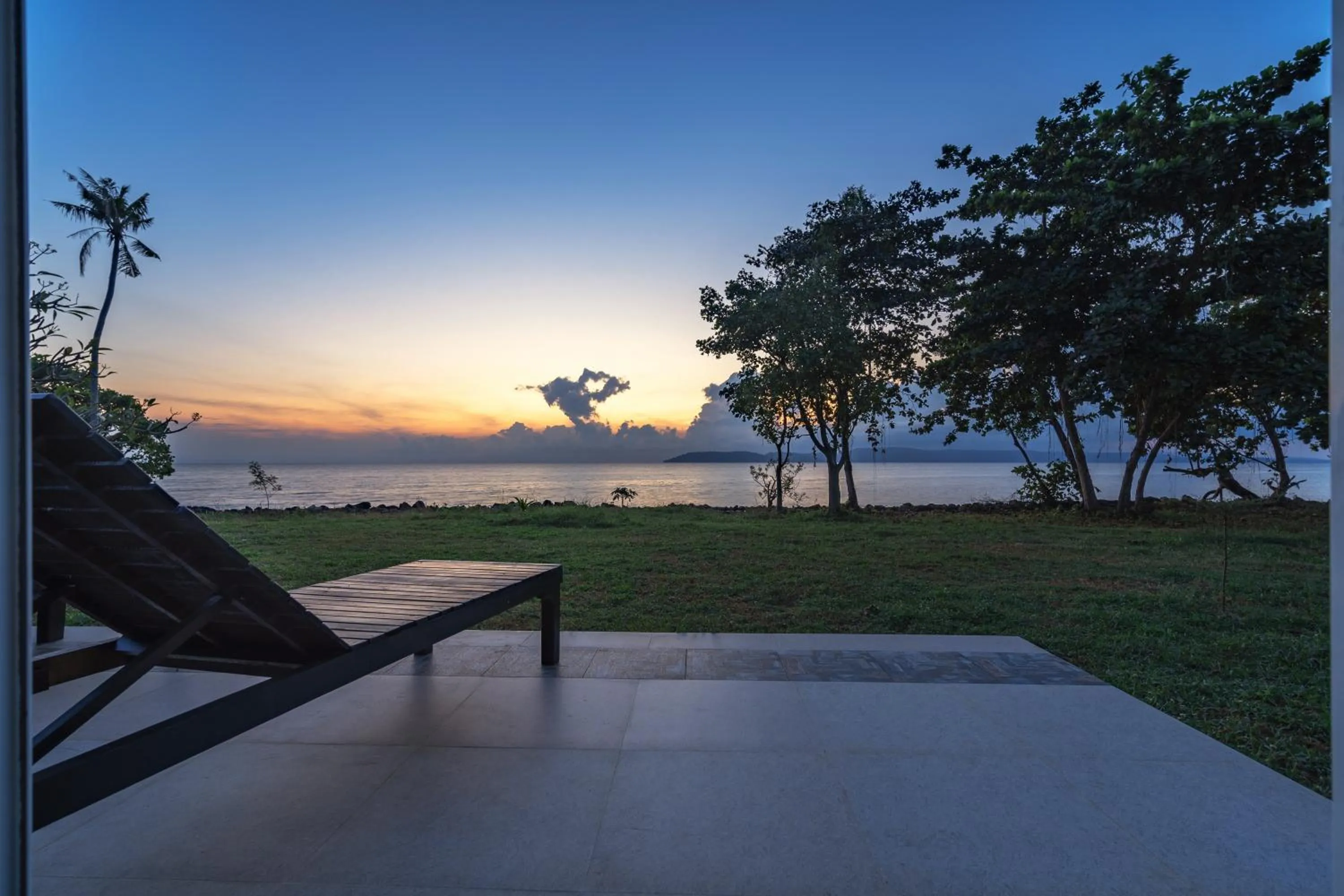 Sunrise in Ta-Lay Time KohMak