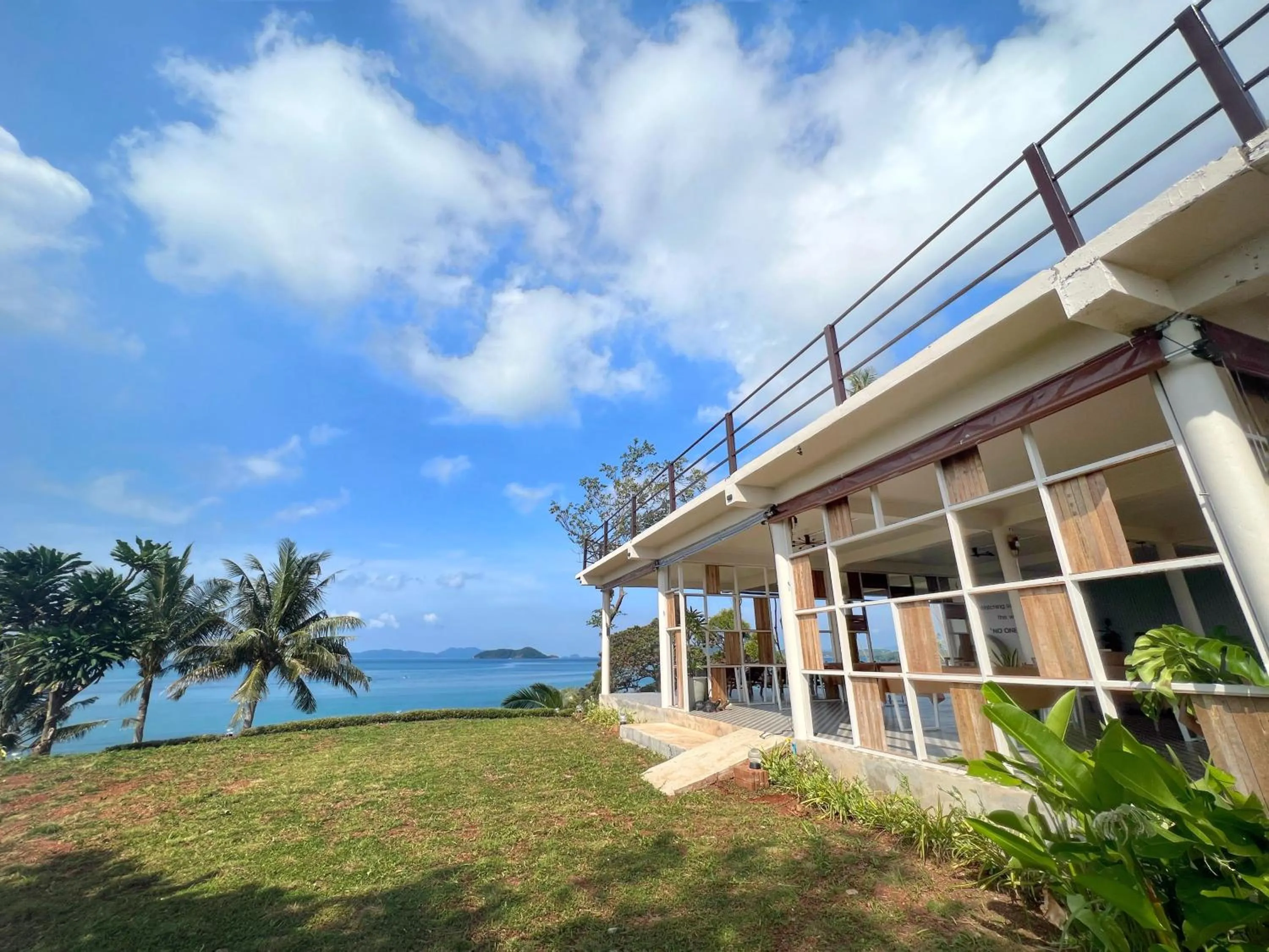 Property building in Ta-Lay Time KohMak