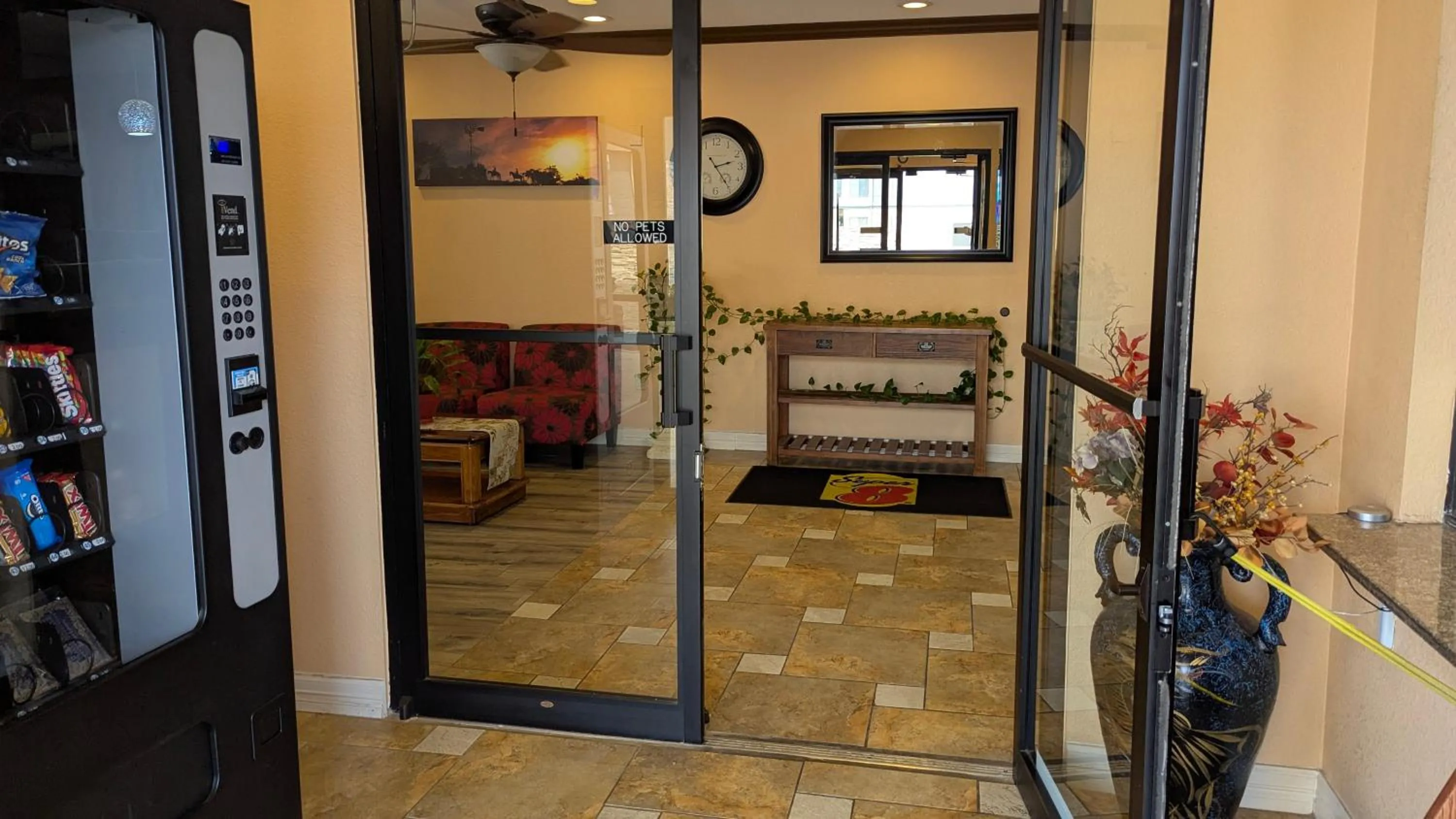 Facade/entrance in Platinum Inn