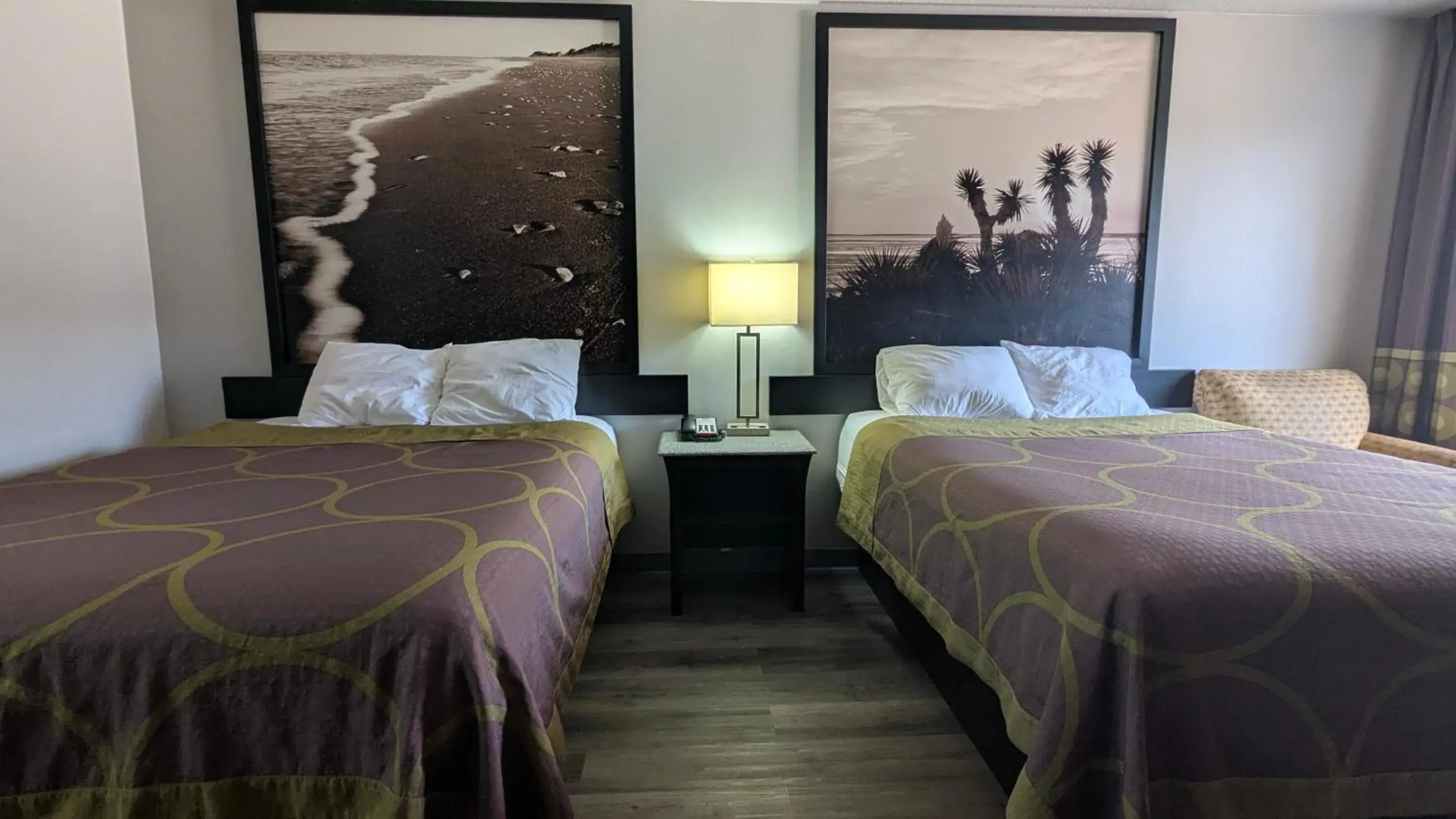 Queen Room with Two Queen Beds - Non-Smoking in Platinum Inn Queen Room with Two Queen Beds - Non-Smoking in Platinum Inn