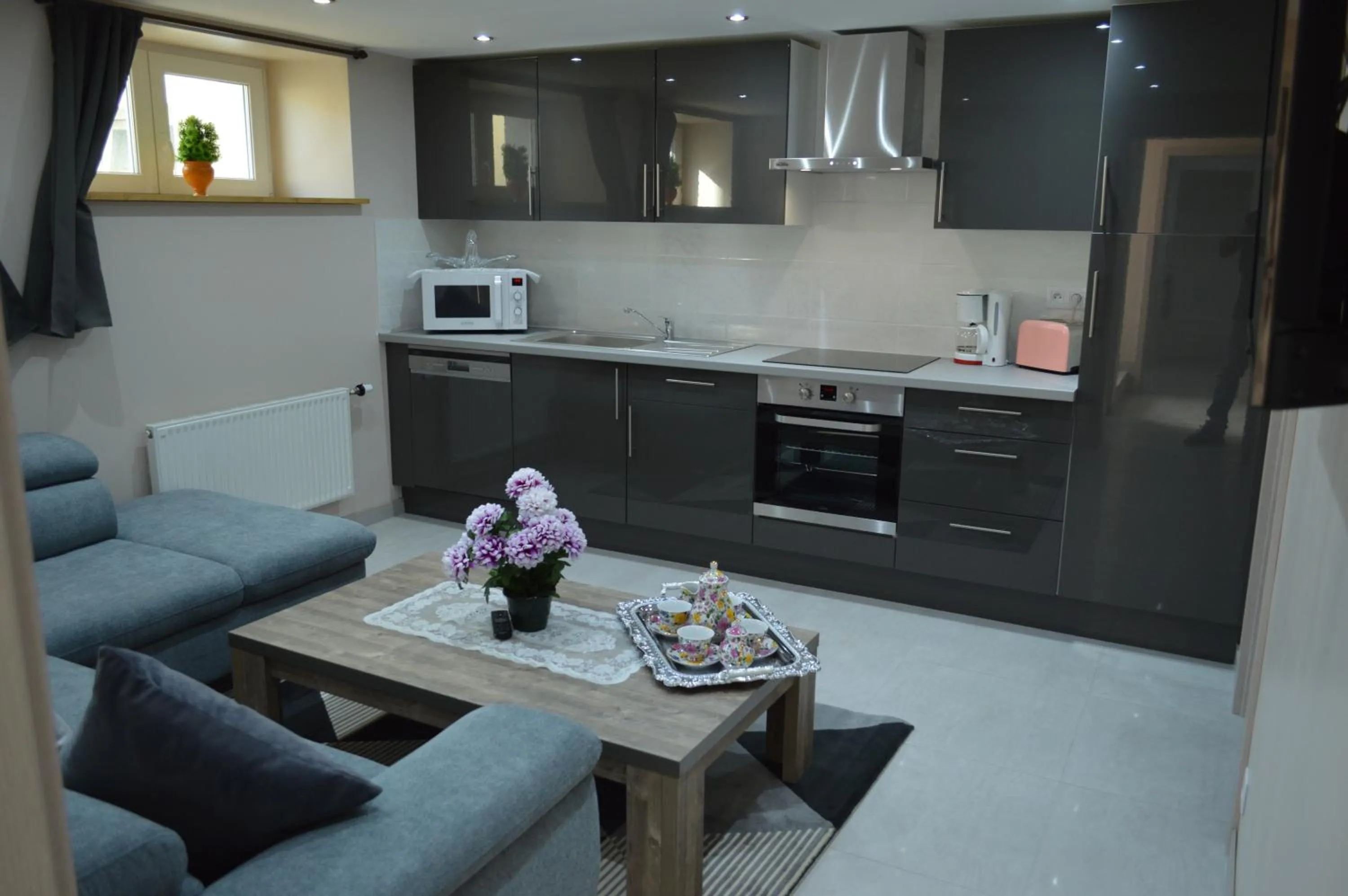 Three-Bedroom Apartment - Stair access only in Appartement Timgad