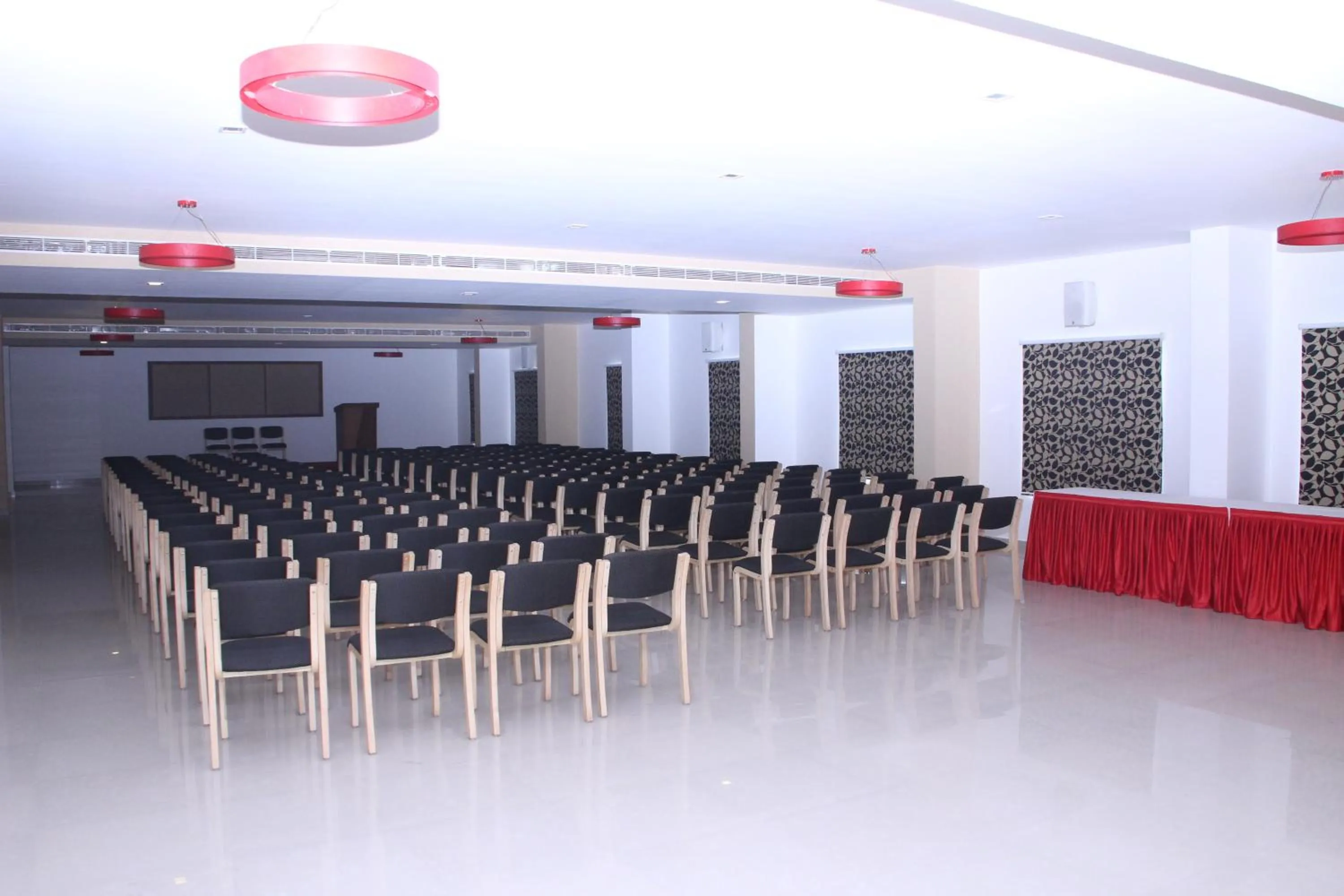 Banquet/Function facilities in Hotel Hills Park Pathanamthitta