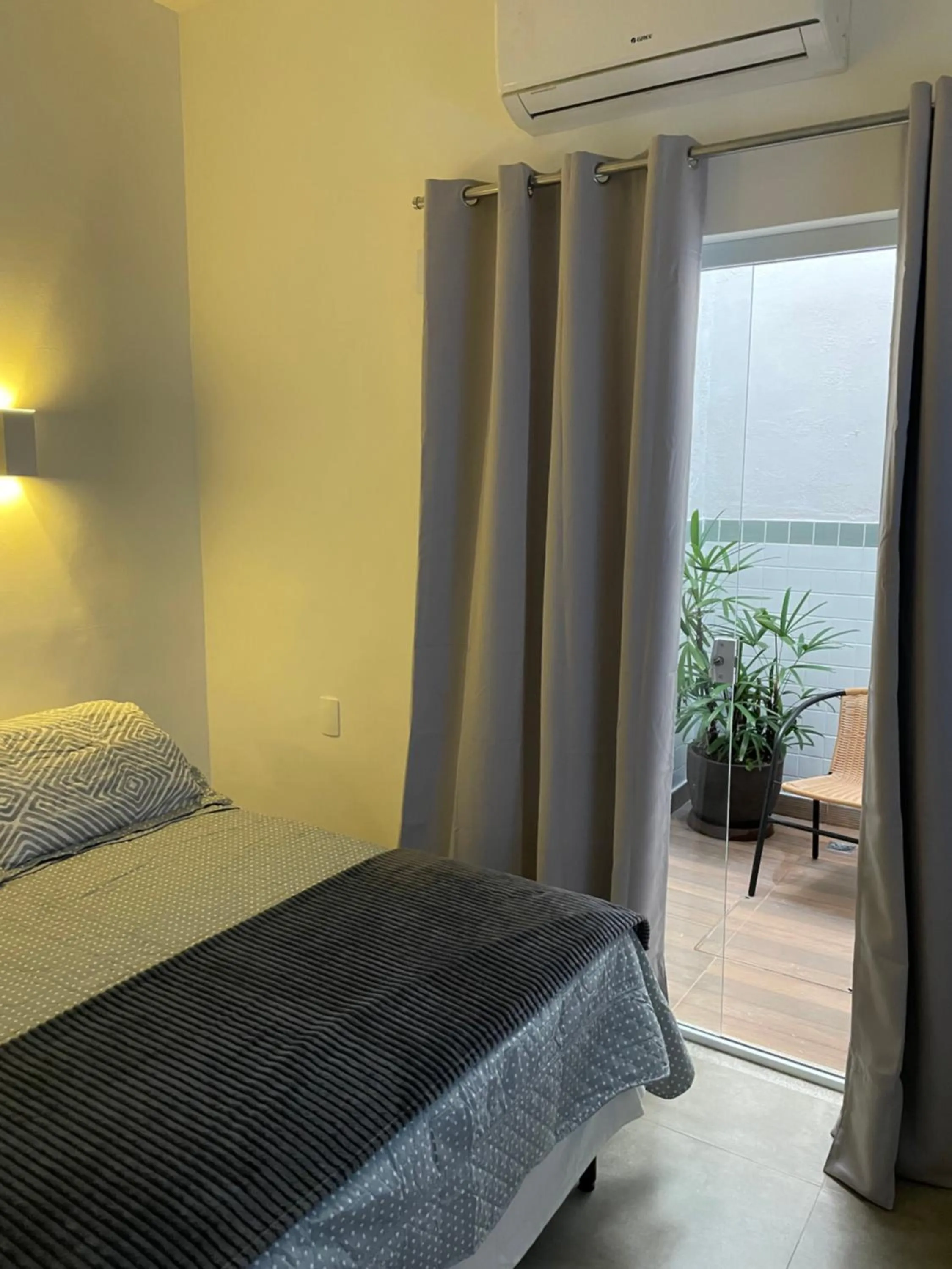 Patio, Bed in Hotel Petit Village Icaraí