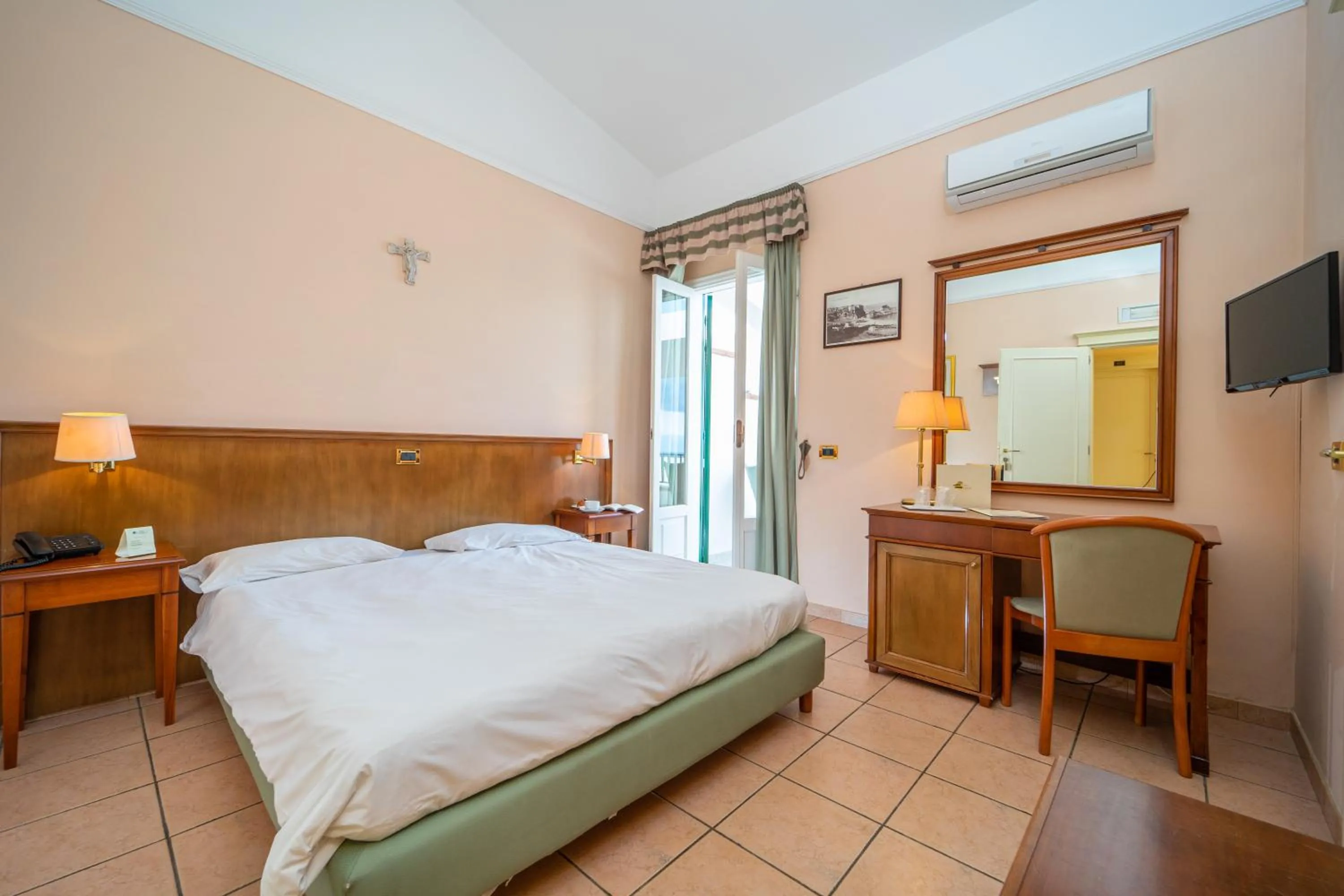 Double Room with Sea View in Hotel Santa Lucia