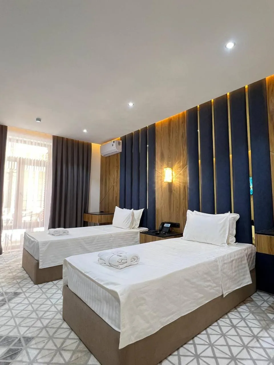 Twin Room in Rich Land Hotel
