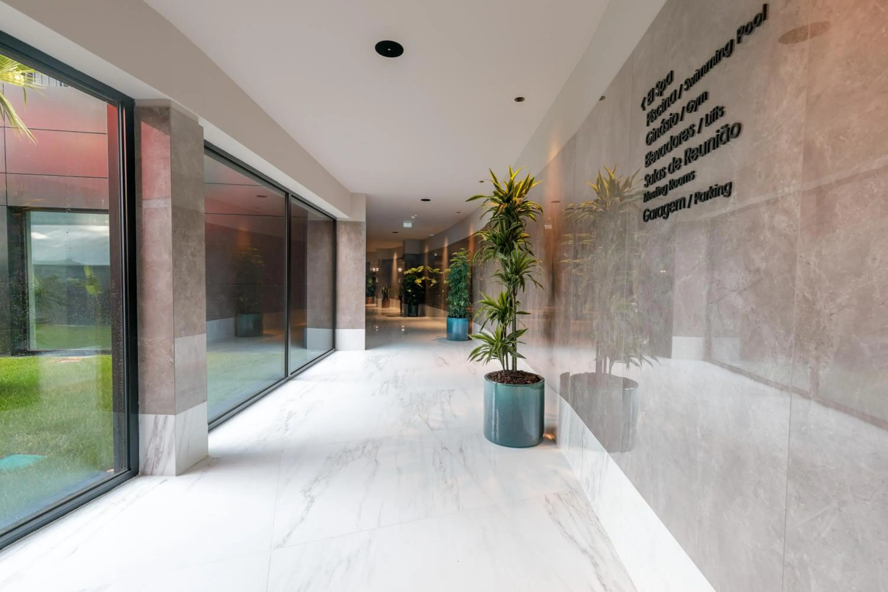 Spa and wellness centre/facilities in Meliá São João da Madeira