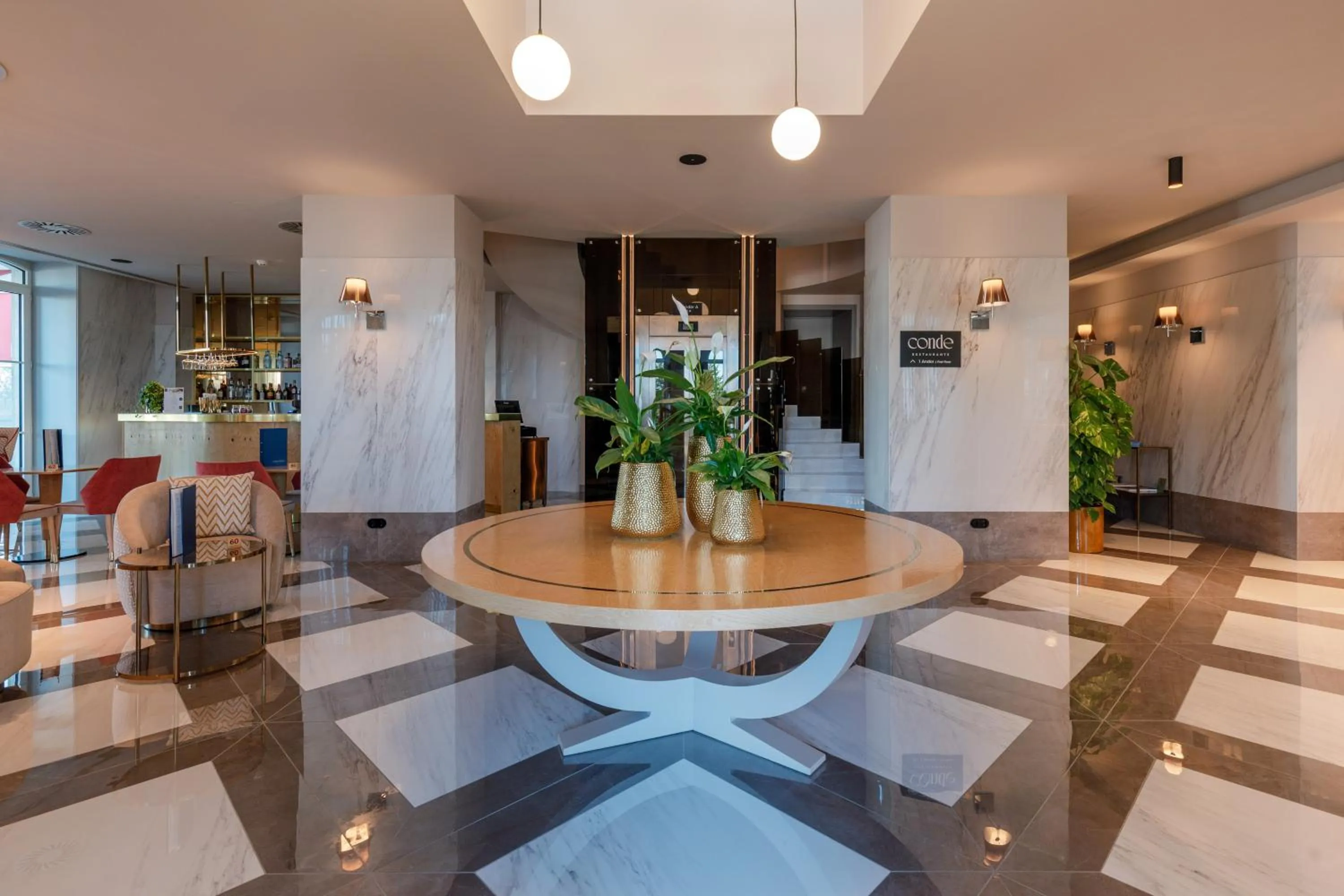 Lobby or reception in Meliá São João da Madeira