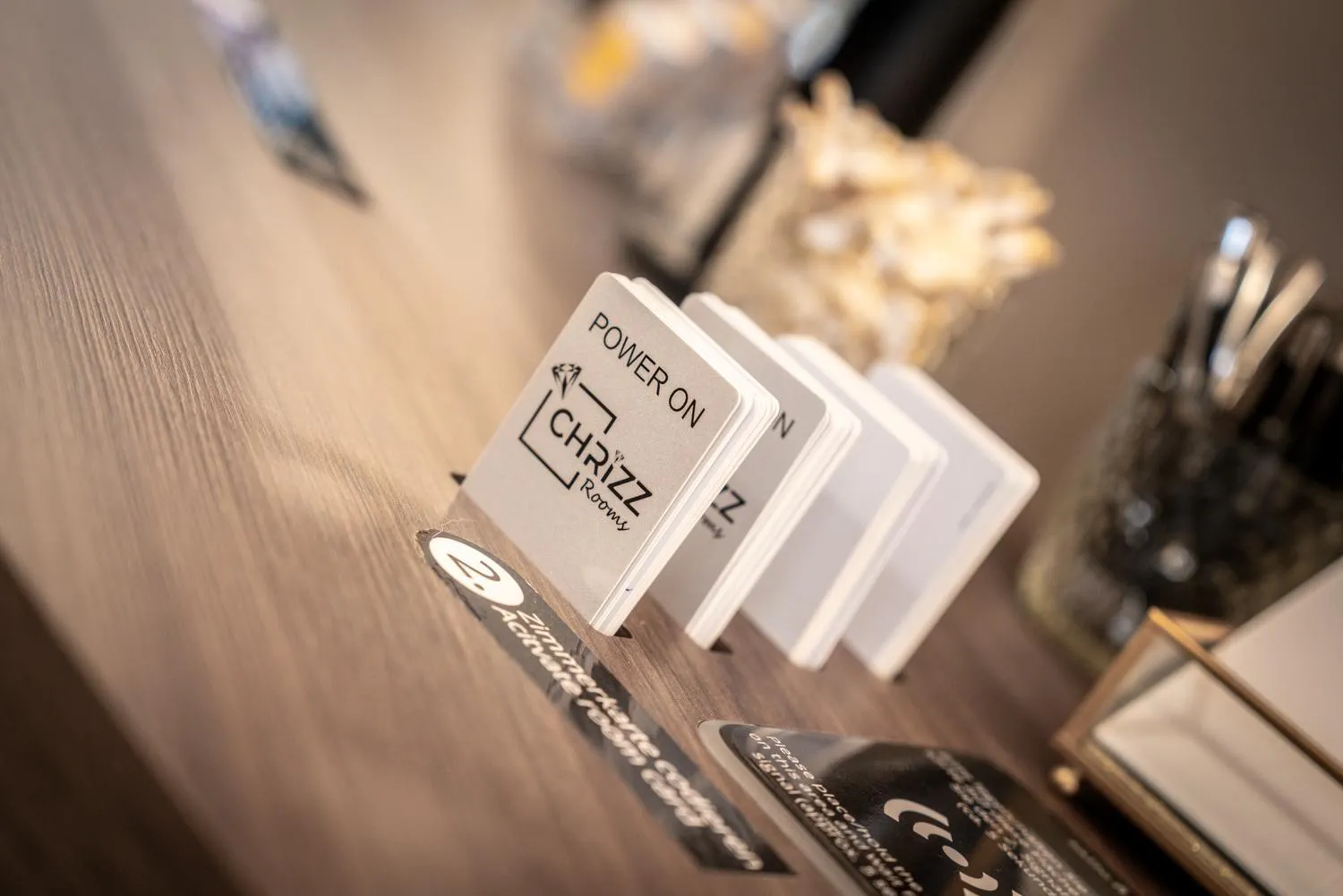 Logo/Certificate/Sign in CHRIZZ Rooms