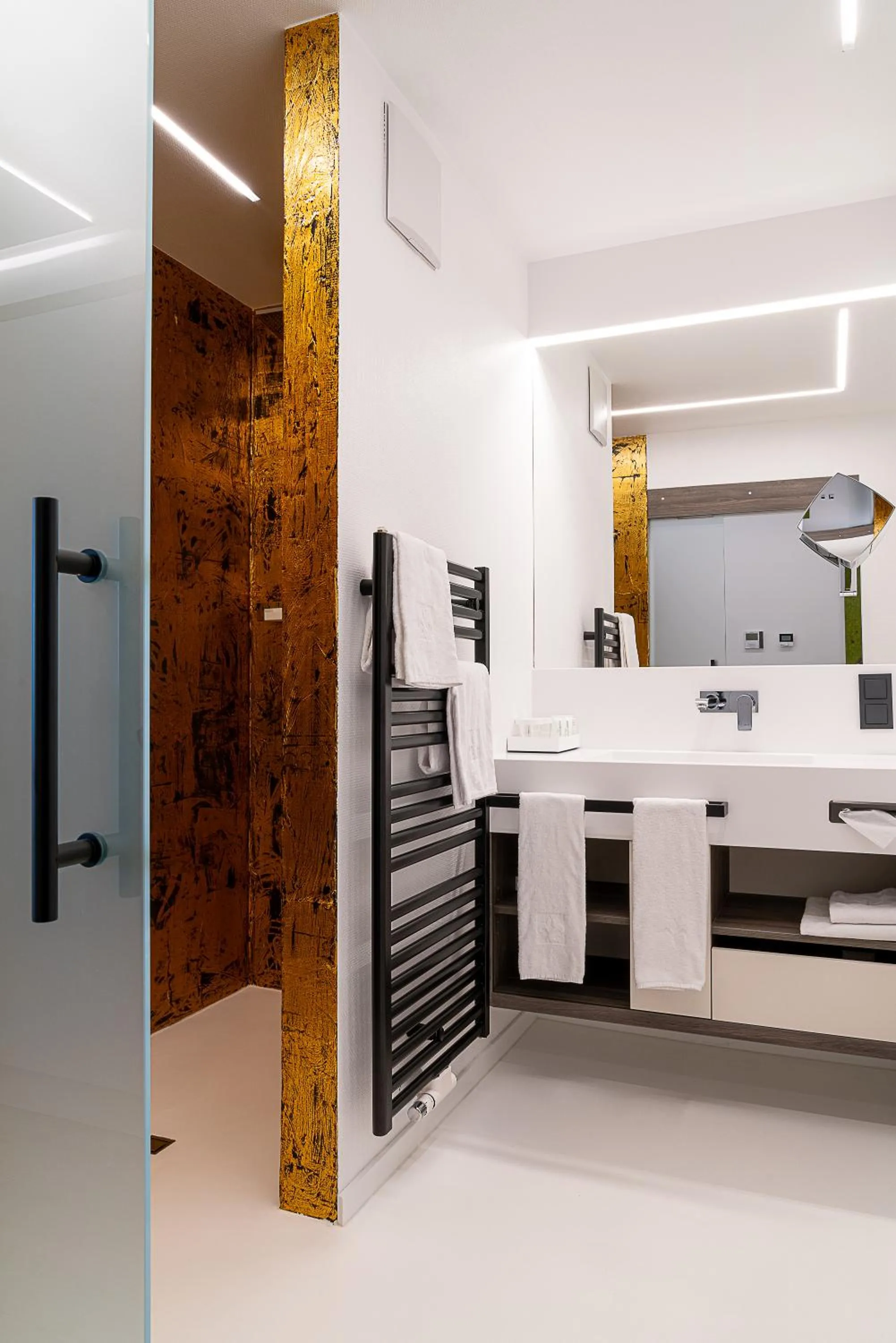 Bathroom in CHRIZZ Rooms