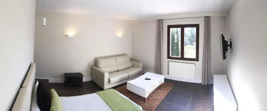 Doble con Salón in Hotel Resort Cueva del Fraile Doble con Salón in Hotel Resort Cueva del Fraile