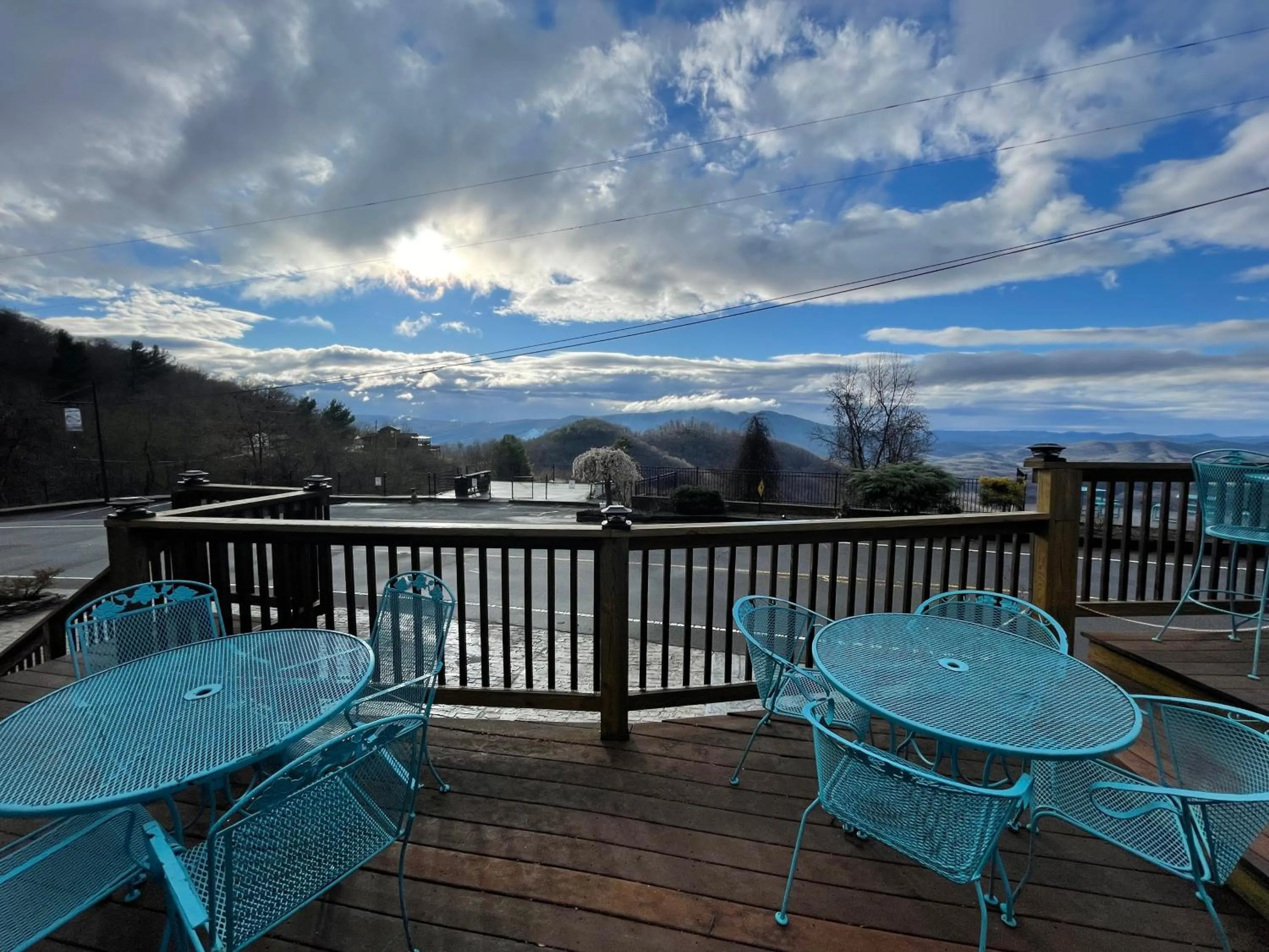 Patio in Skyline Village Inn