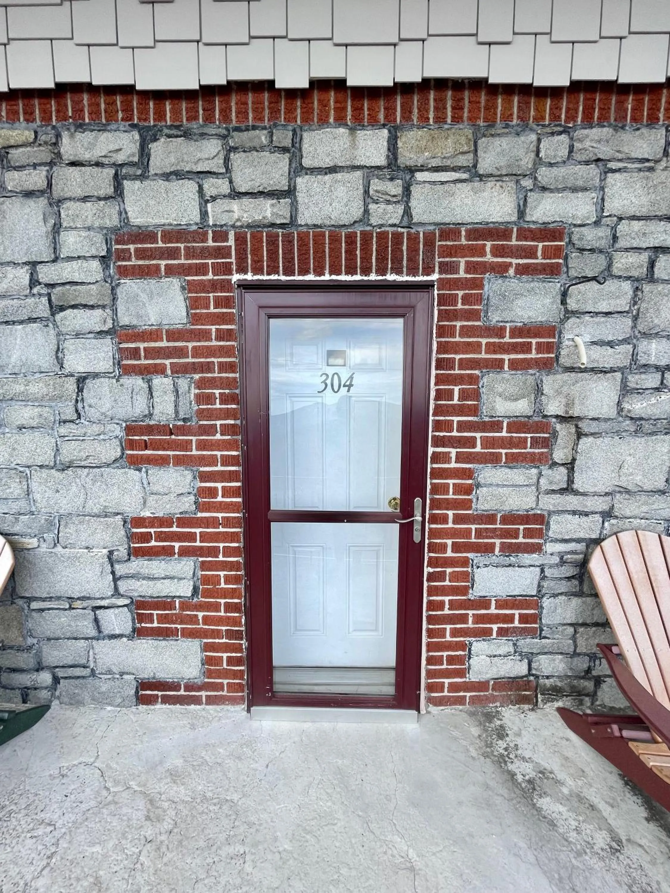 Balcony/Terrace in Skyline Village Inn