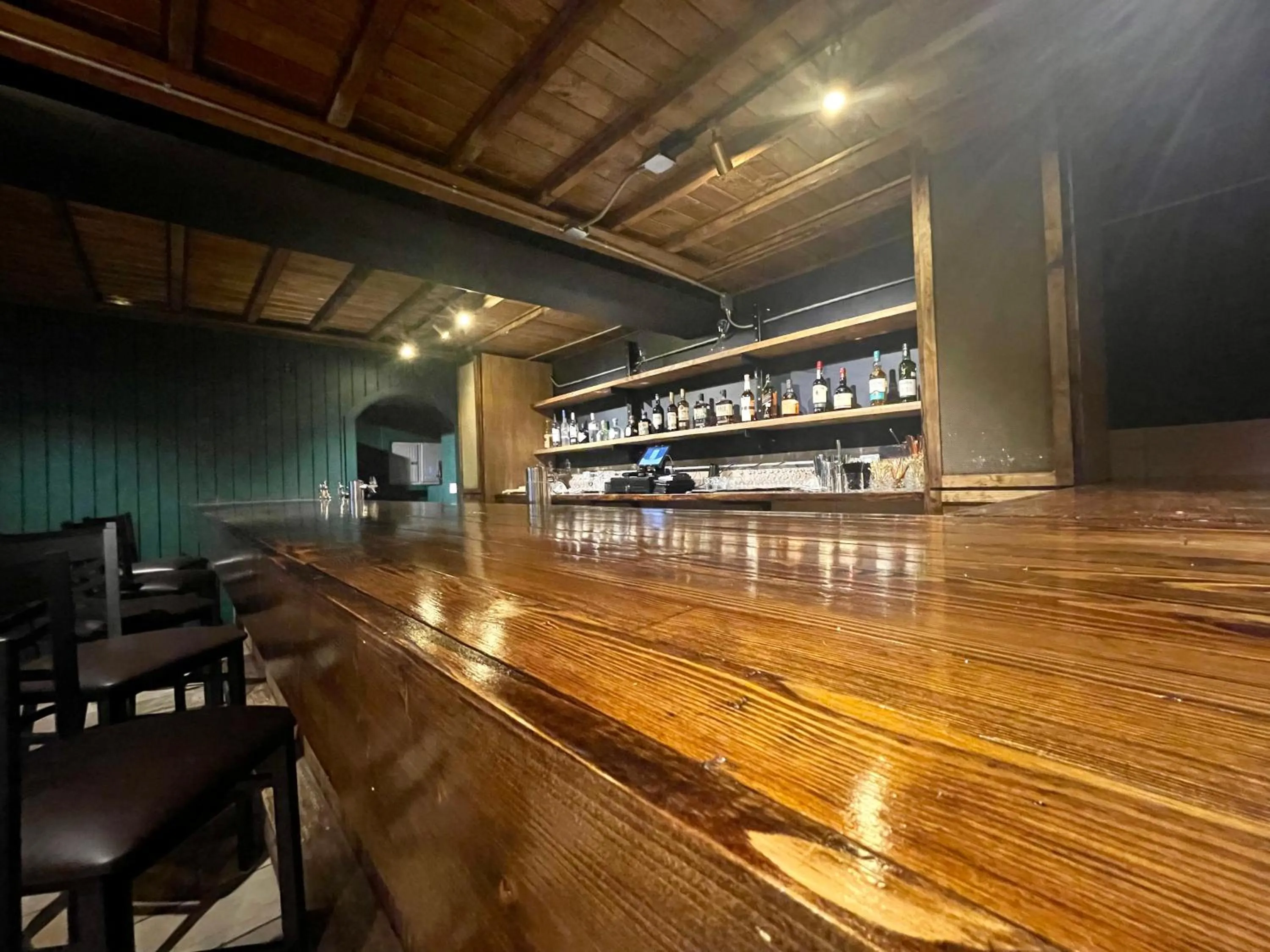 Restaurant/places to eat in Skyline Village Inn