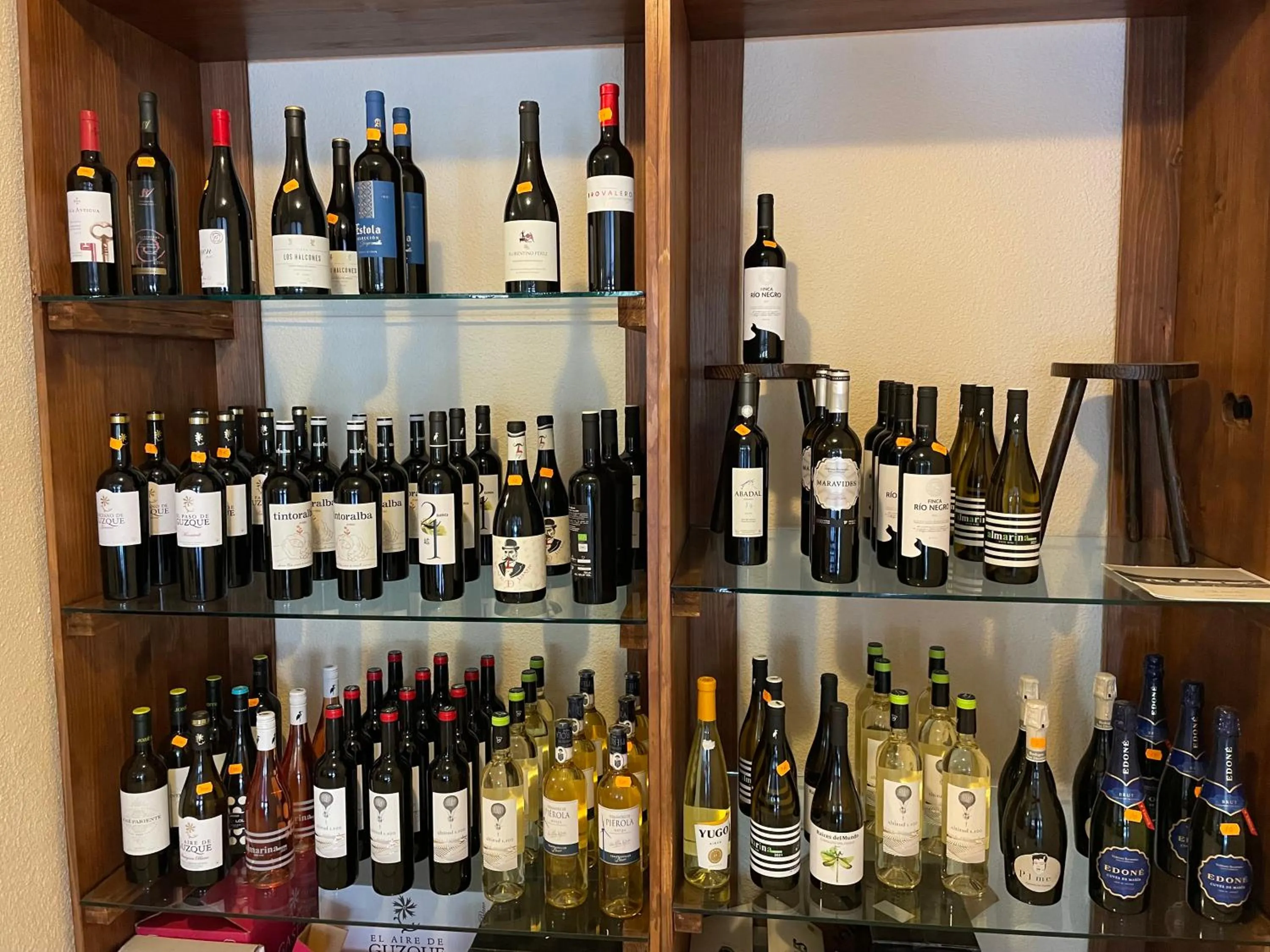 On-site shops in Hotel Restaurante Felipe II