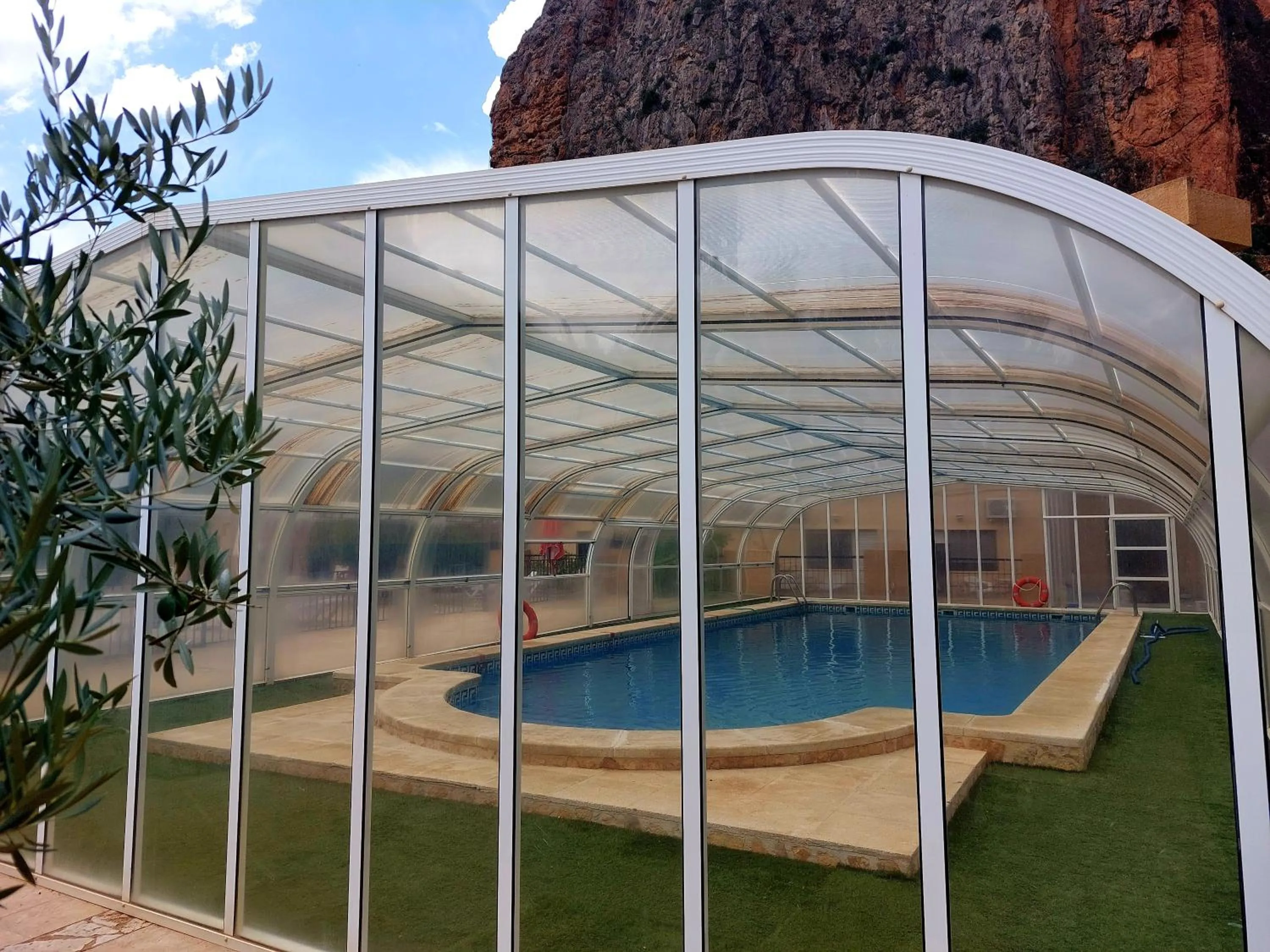 Swimming pool in Hotel Restaurante Felipe II