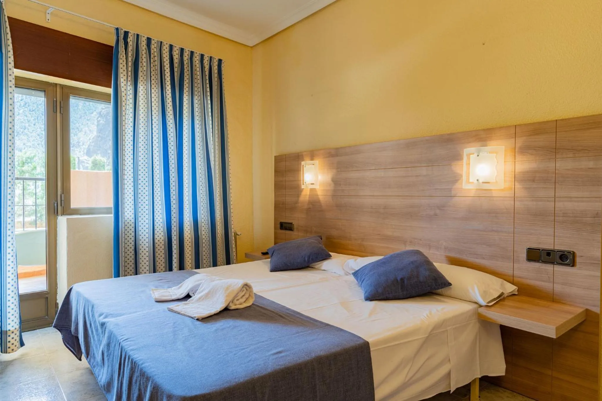 Bed in Hotel Restaurante Felipe II