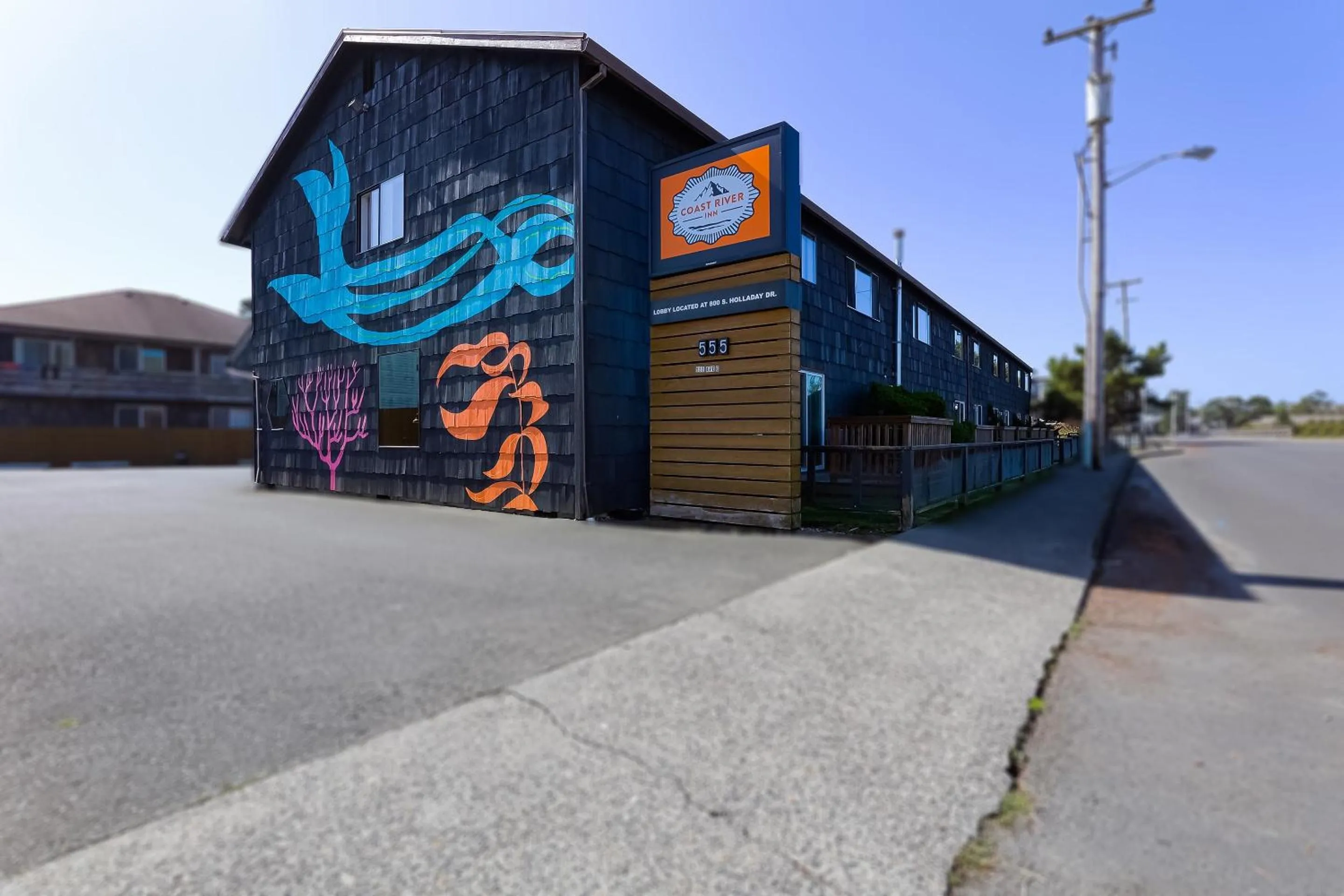 Facade/entrance in Coast River Inn by OYO Seaside