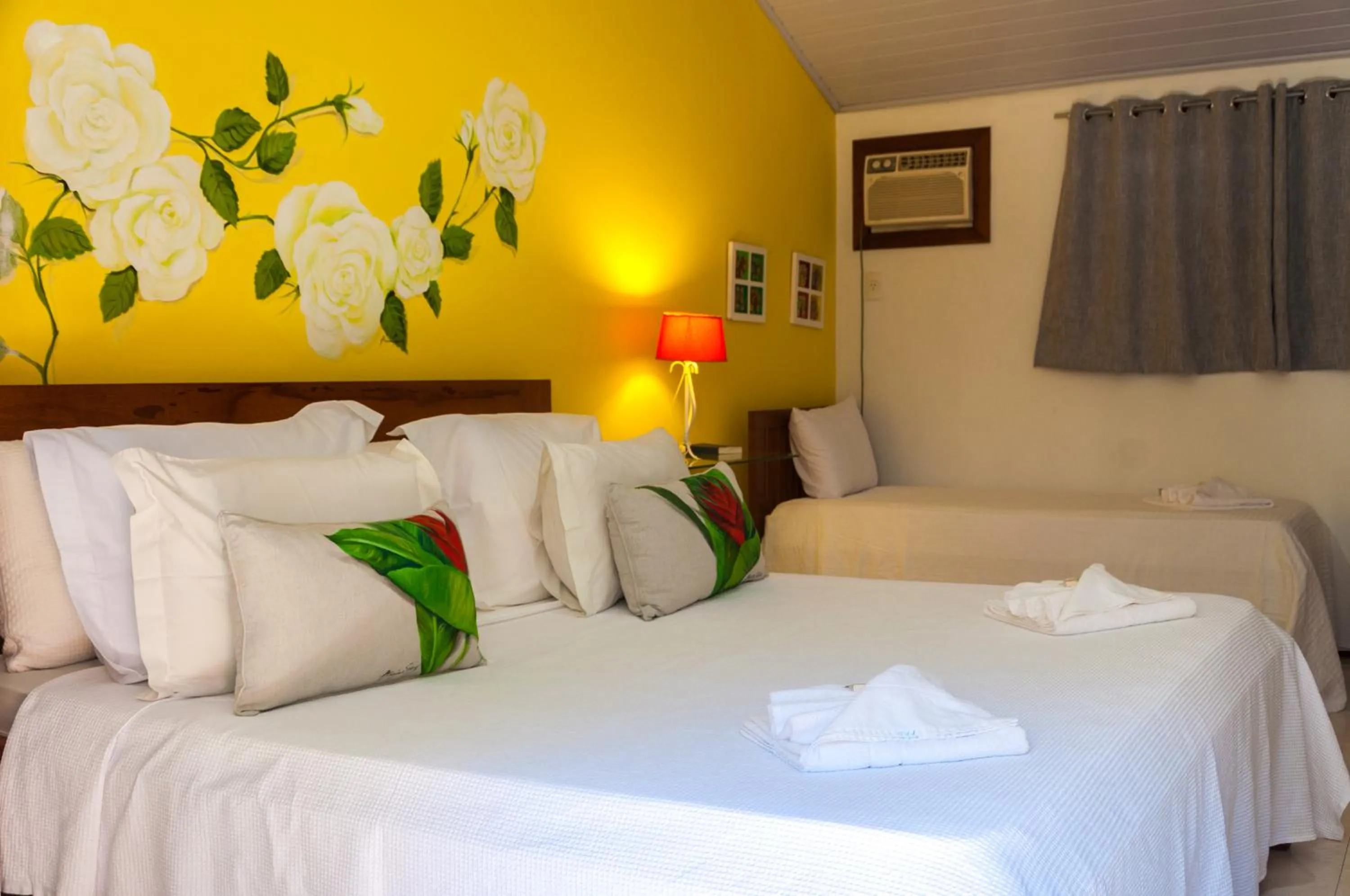 Bed in Pousada Praia e Conforto