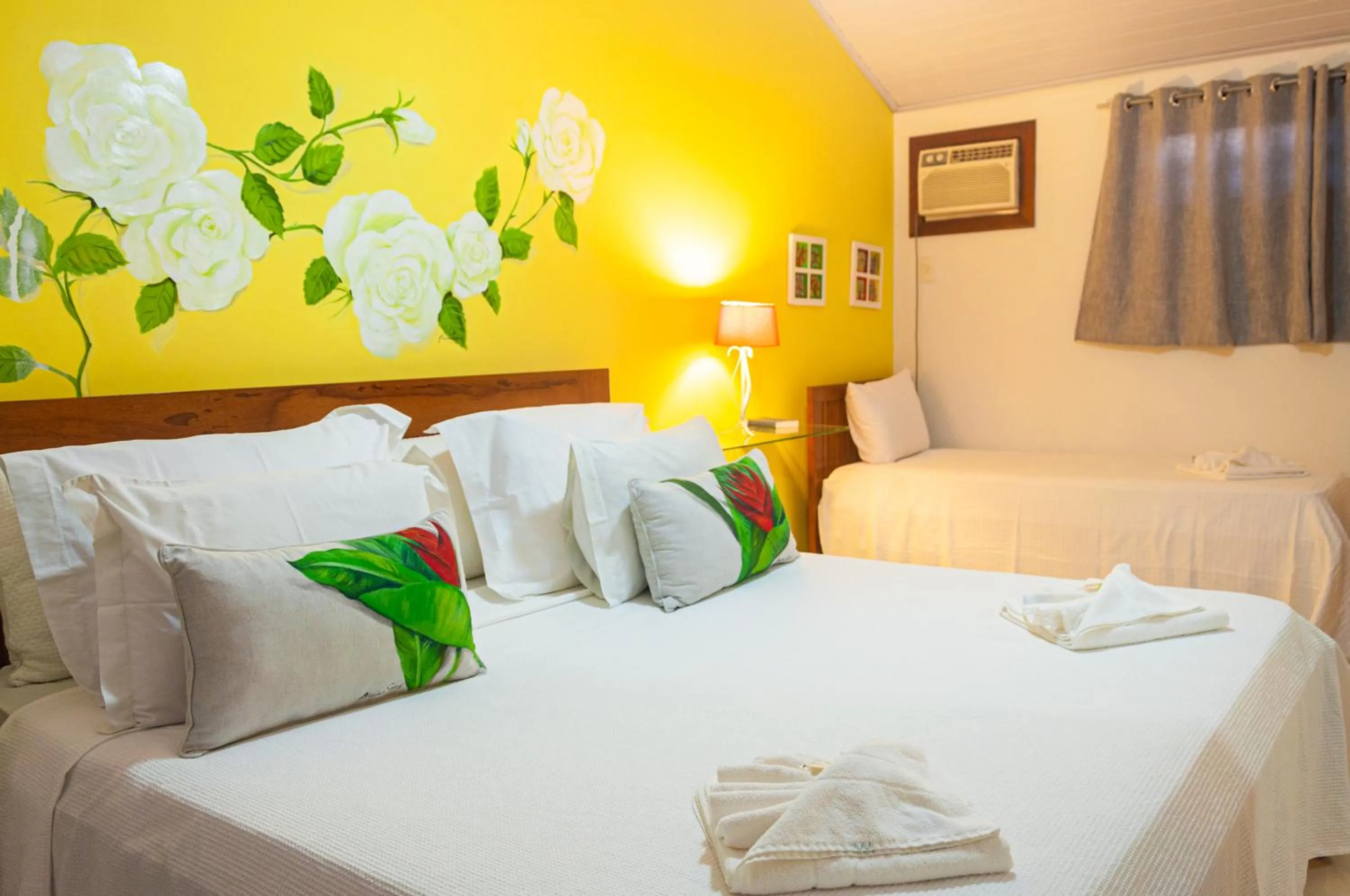 Bed in Pousada Praia e Conforto