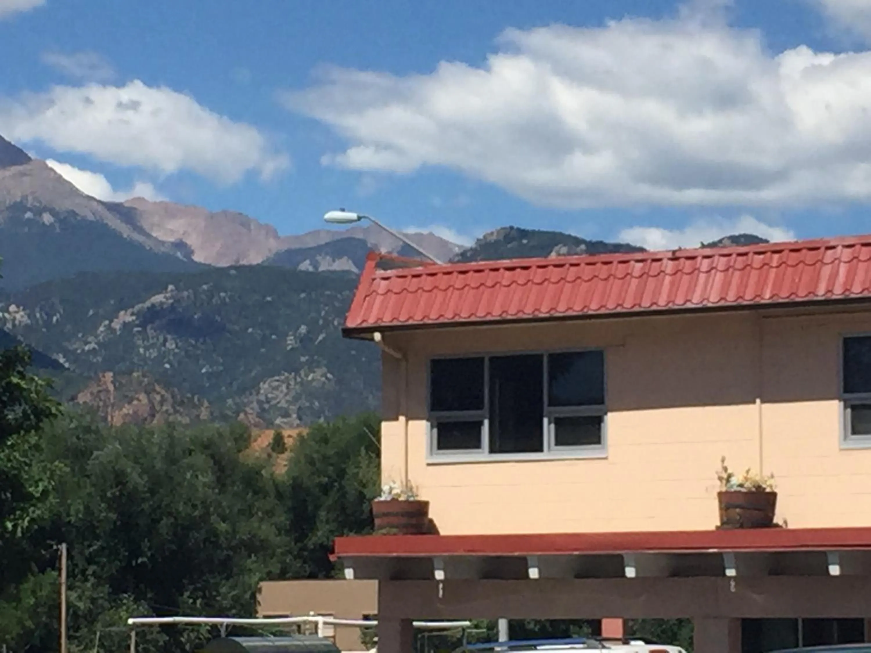 Property building in Garden of the Gods Motel