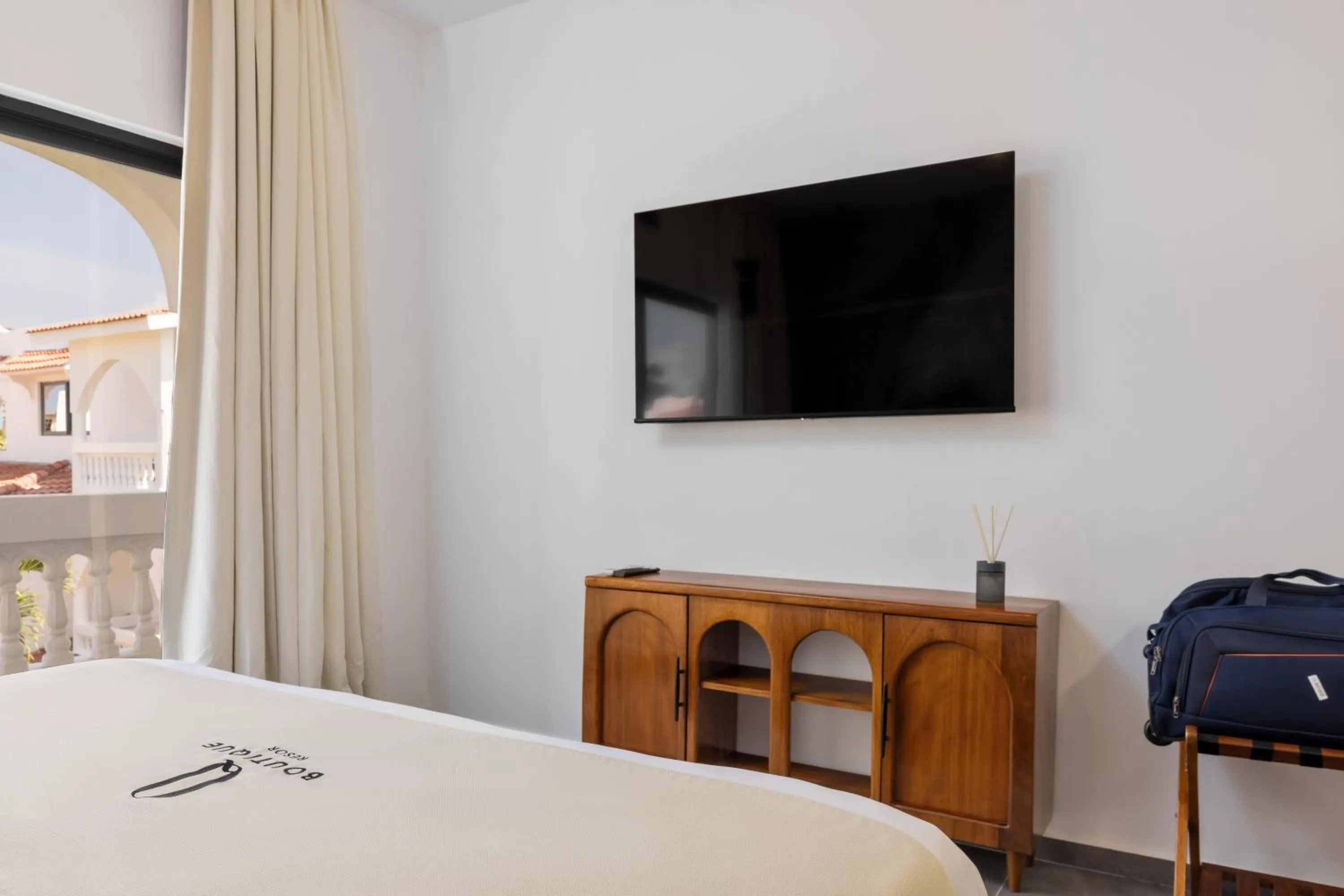 Photo of the whole room, Bed in Q Boutique Resort Malindi