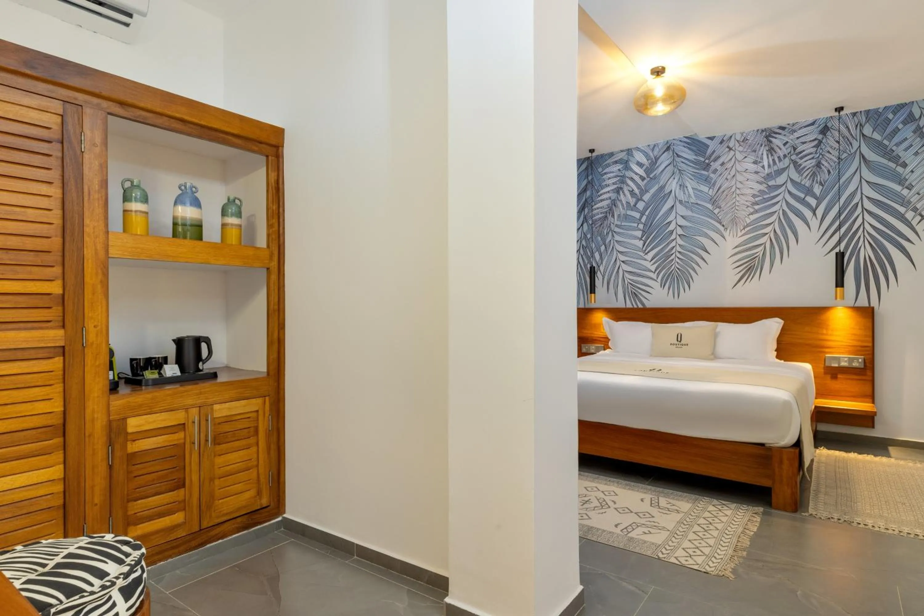 Photo of the whole room, Bed in Q Boutique Resort Malindi