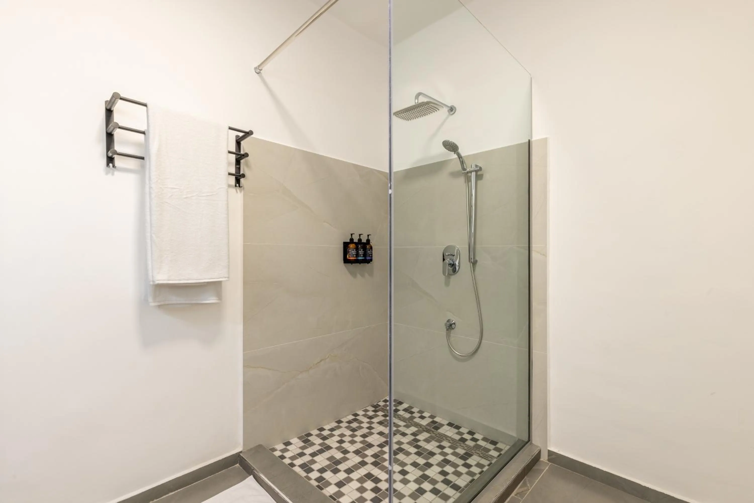 Shower in Q Boutique Resort Malindi