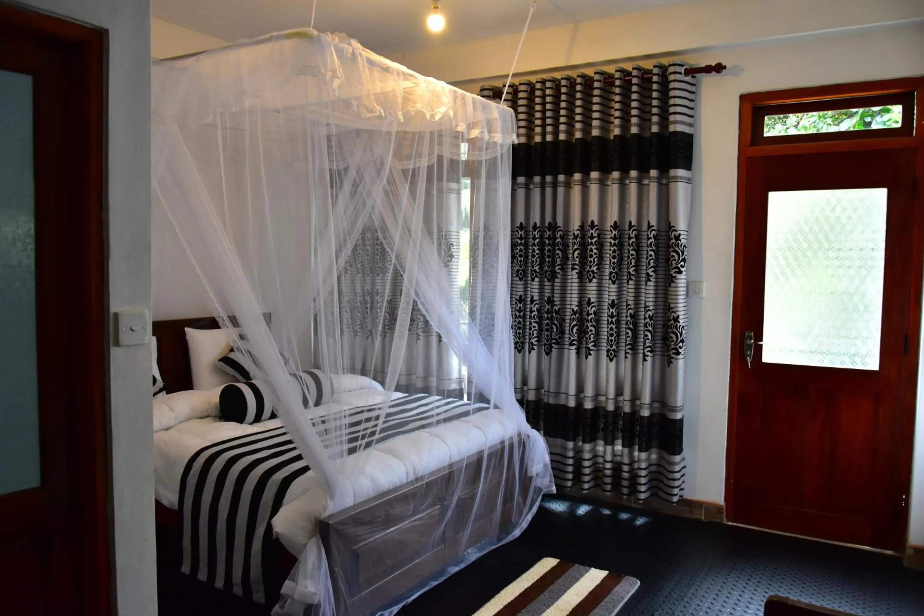 Budget Double Room - single occupancy in River Splendour Home Stay