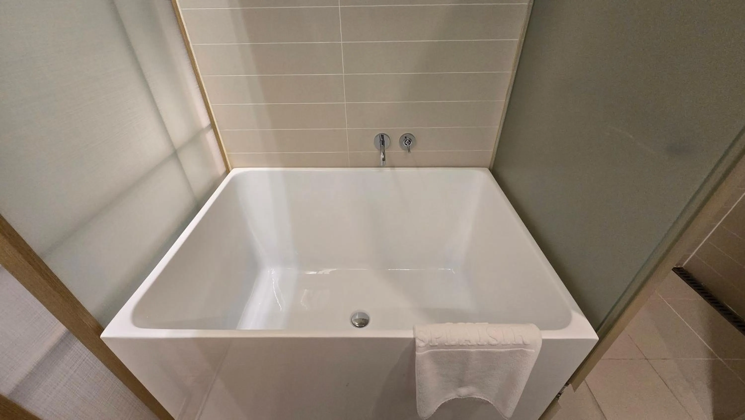 Toilet in Sotetsu Hotels The Splaisir Seoul Myeongdong