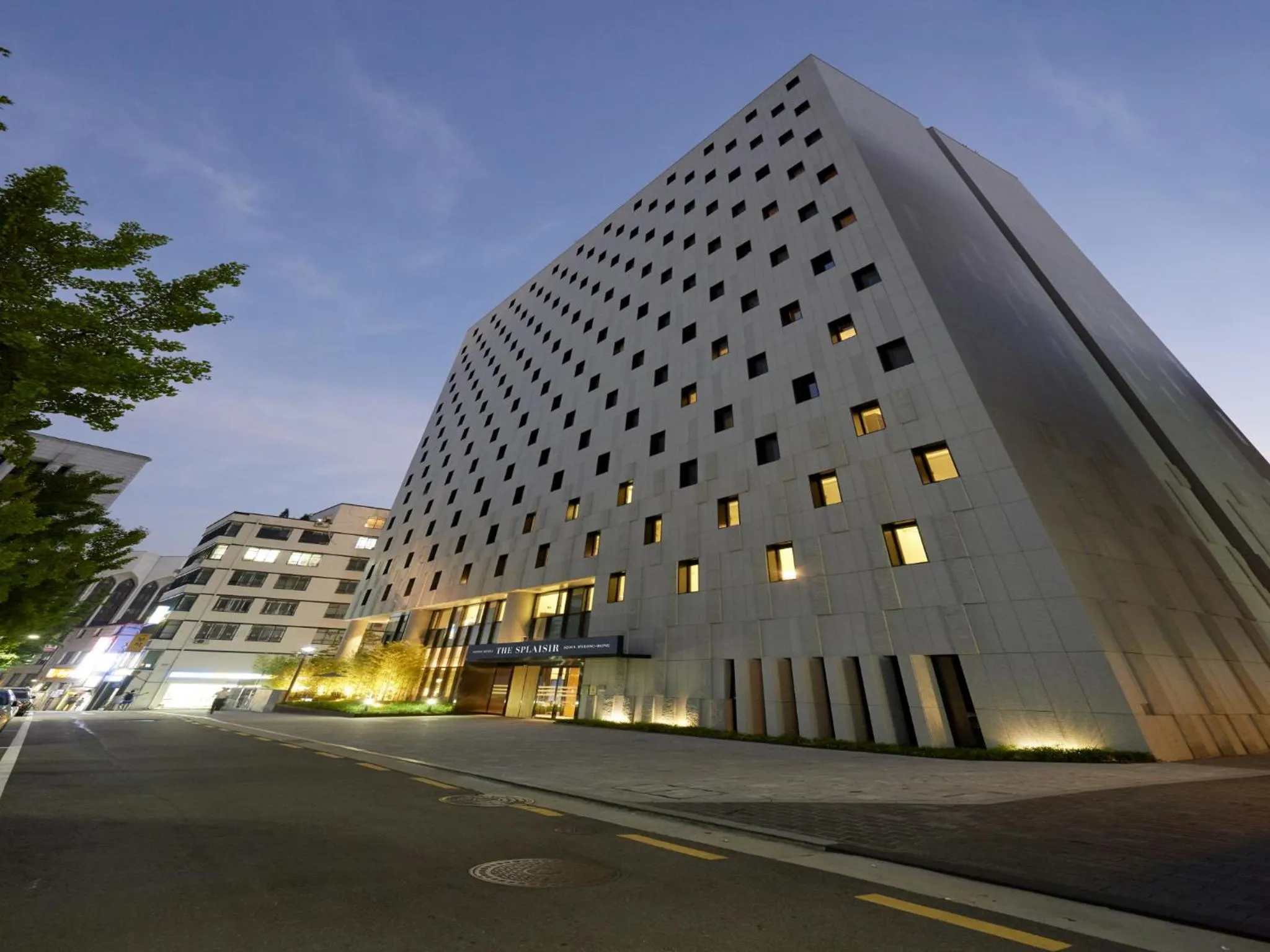 Facade/entrance in Sotetsu Hotels The Splaisir Seoul Myeongdong