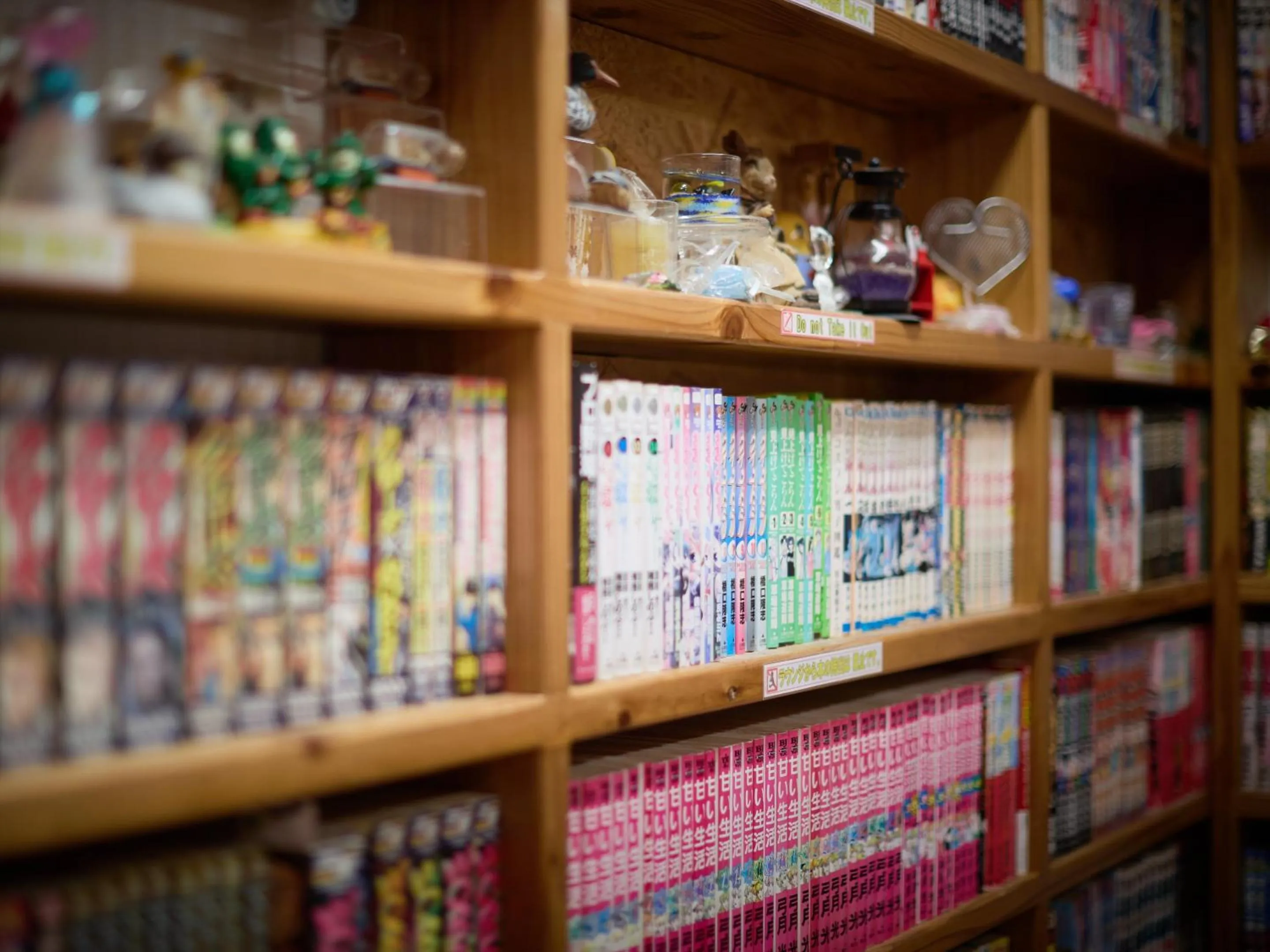 Communal lounge/ TV room in Guest House Grand Naha