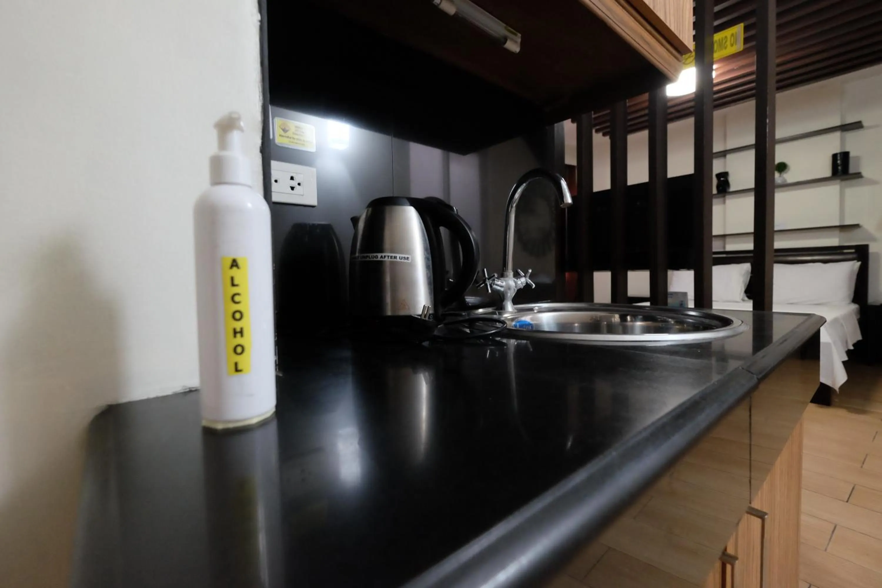 Coffee/tea facilities in Oriental Zen Suites